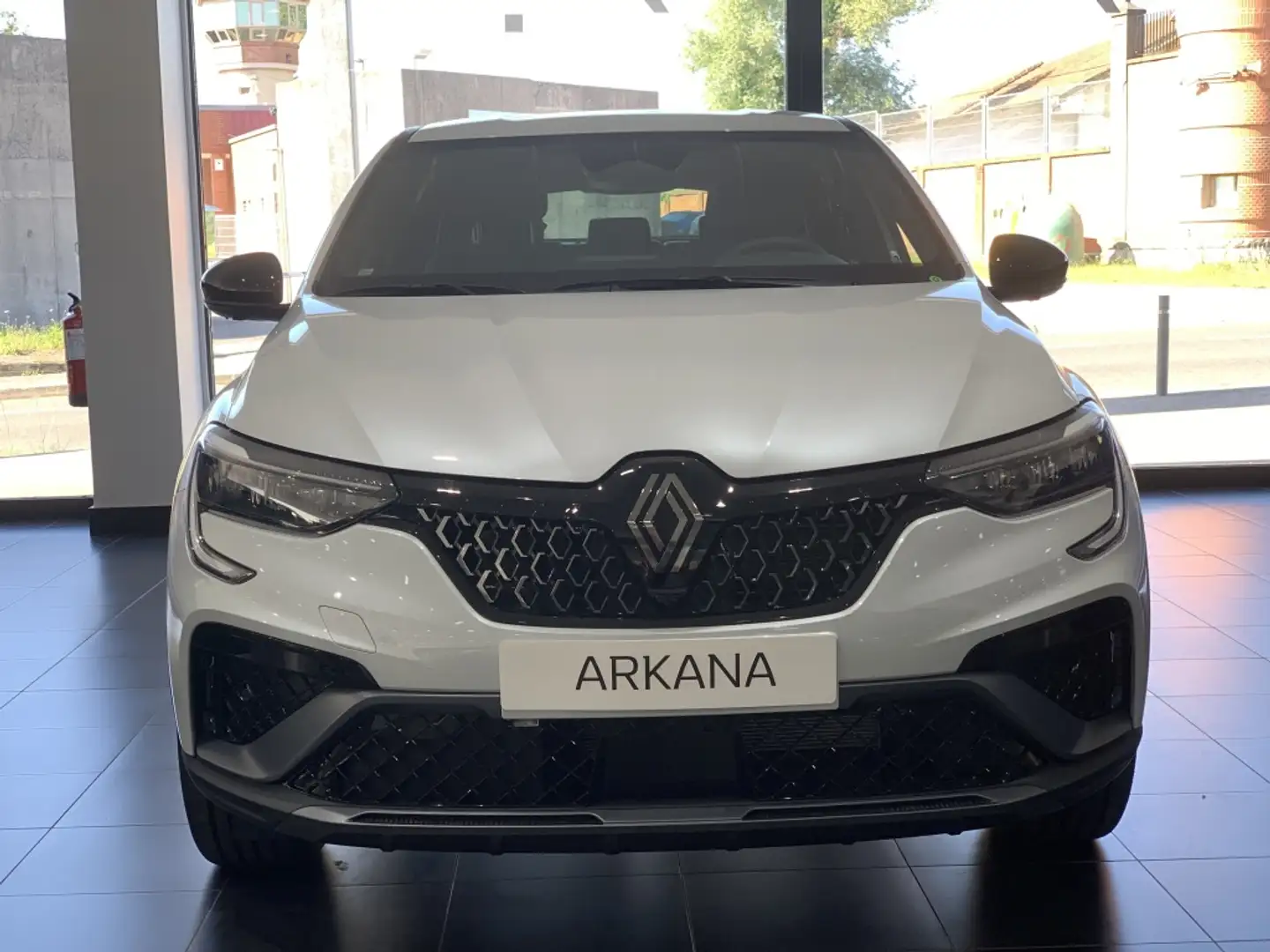 Renault Arkana 1.6 E-Tech Esprit Alpine 105kW Weiß - 2