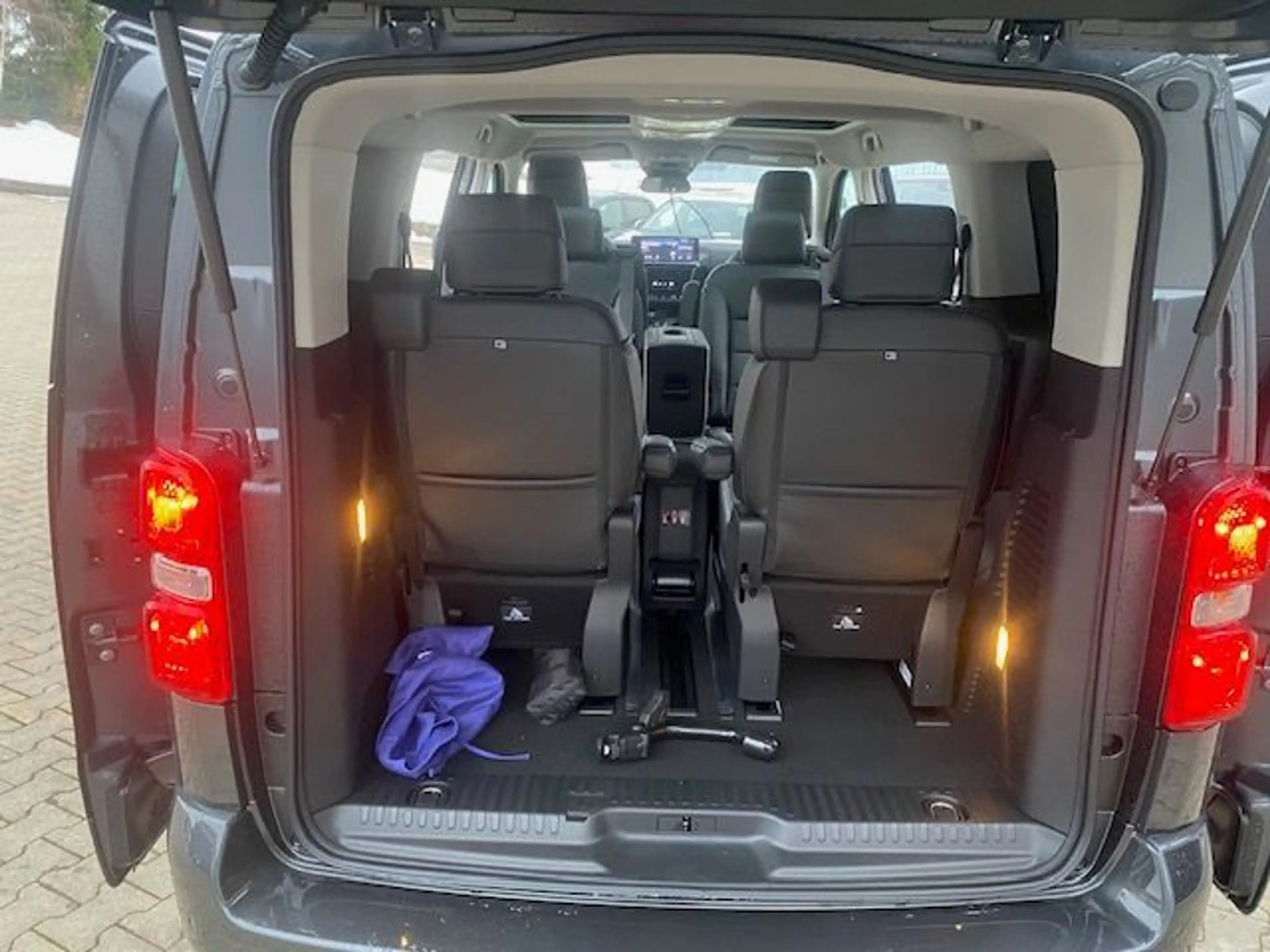 Peugeot Traveller Allure L2 2,2 6-Sitzer Vollausstattung — photo 5