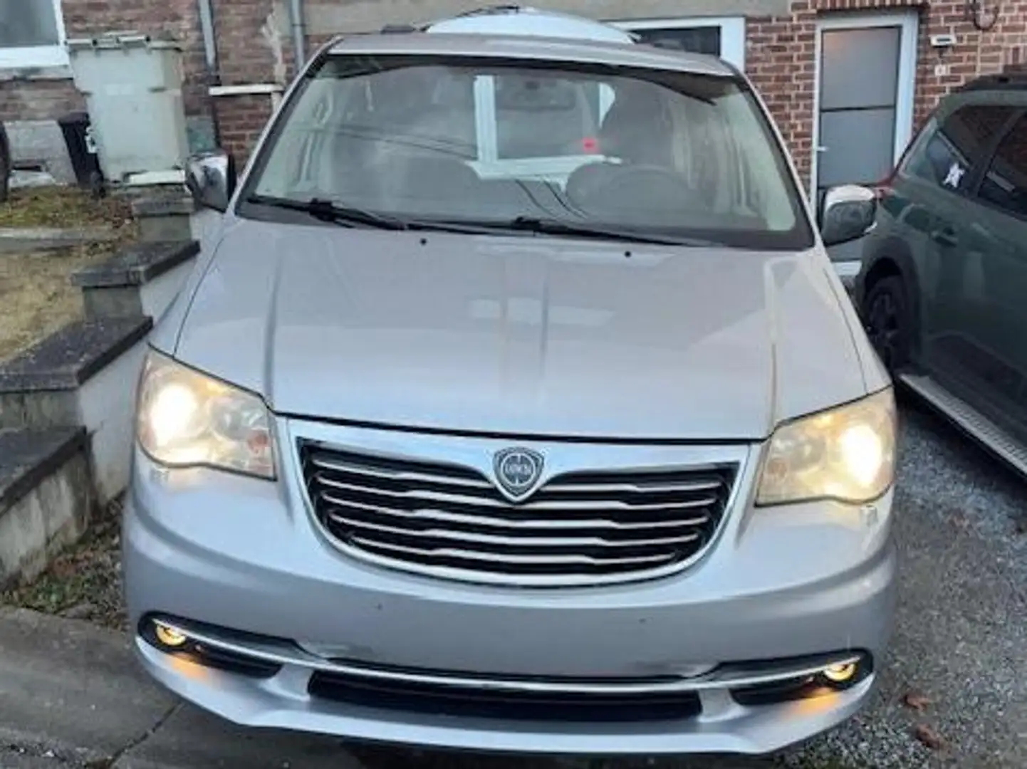 Lancia Voyager Voyager 2.8 MultiJet Platinum Line Argent - 2