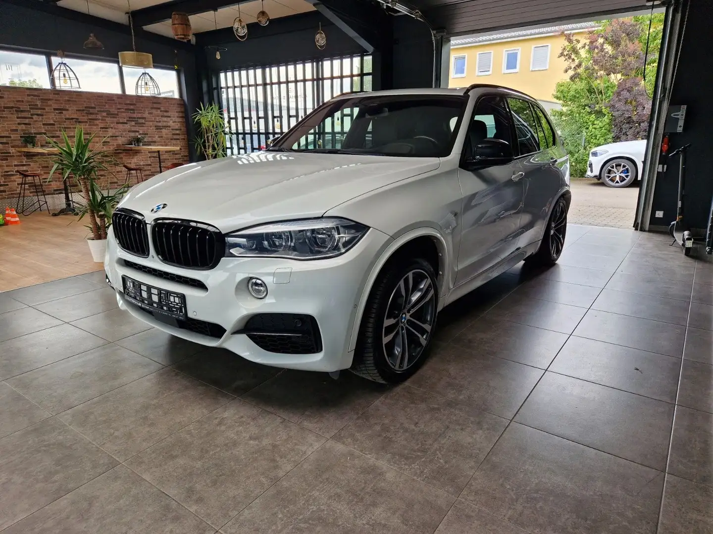 BMW X5 M d*Pano*Kamera*HarmanKardon*Memory* Weiß - 2