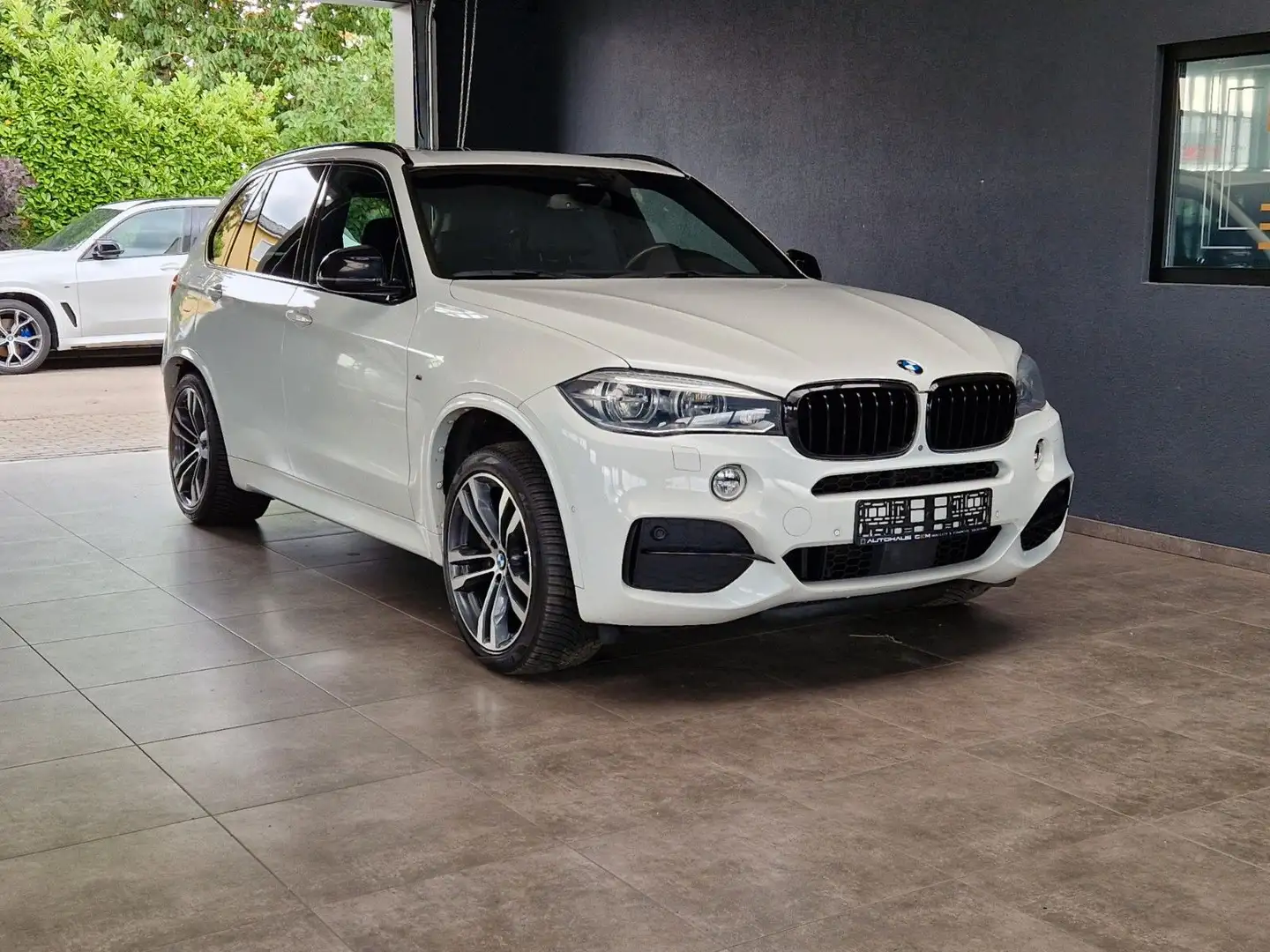 BMW X5 M d*Pano*Kamera*HarmanKardon*Memory* Weiß - 1