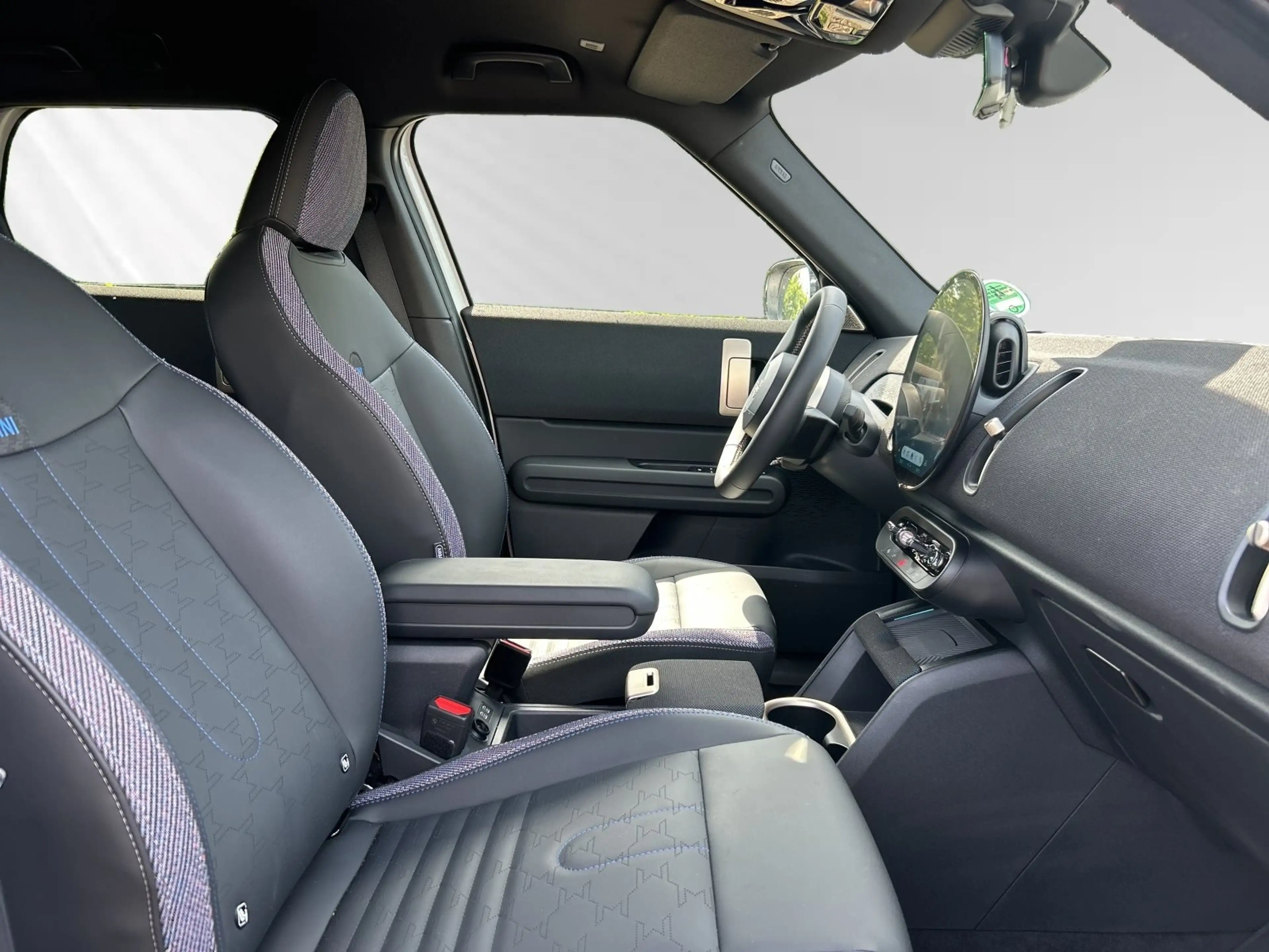 MINI One D Countryman Countryman D ClassicTrim|Head-Up|Harman/Kardon — photo 5