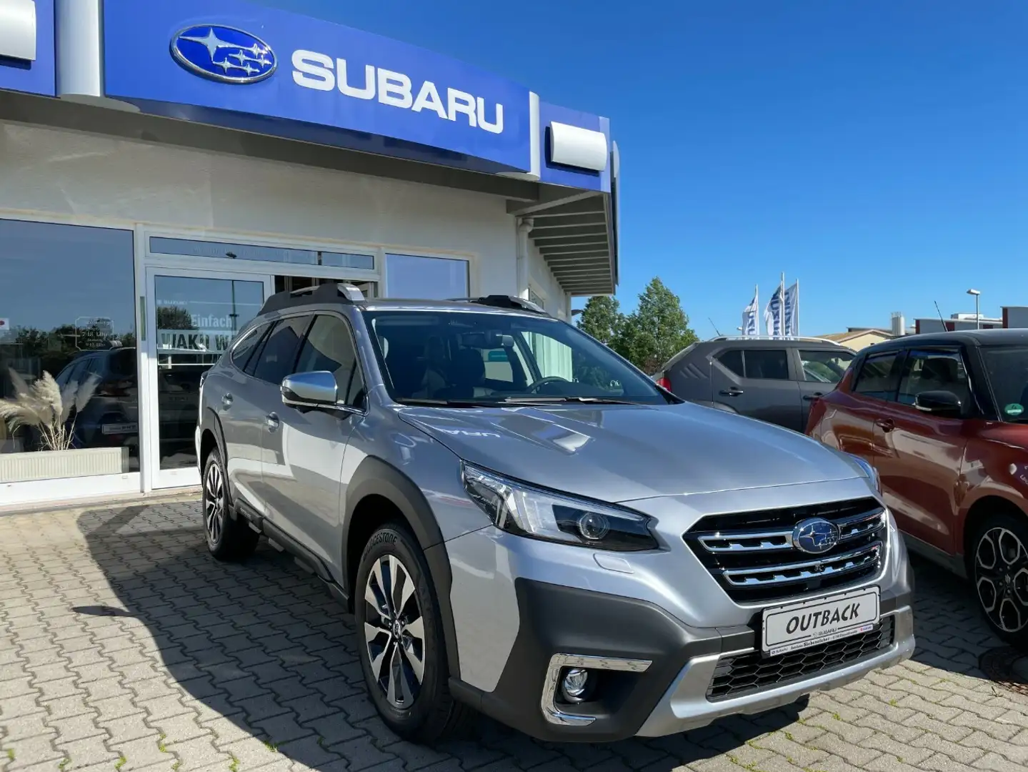 Subaru OUTBACK 2.5i Platinum*AWD*LED*DAB+*SHZ Zilver - 2