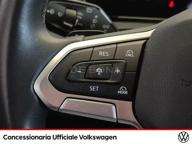 Volkswagen Tiguan view 20