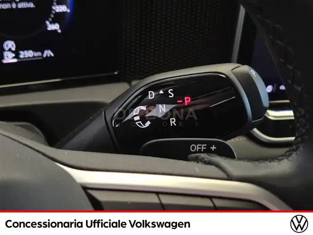 Volkswagen Tiguan view 18