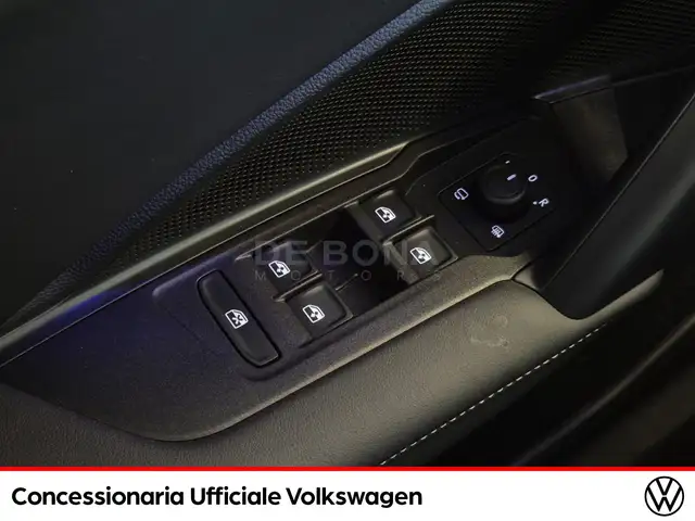 Volkswagen Tiguan view 22