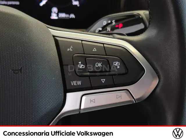 Volkswagen Tiguan view 19