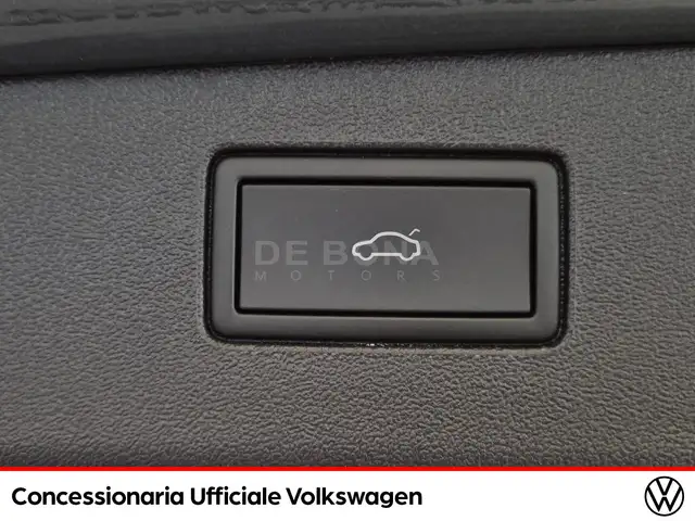 Volkswagen Tiguan view 24