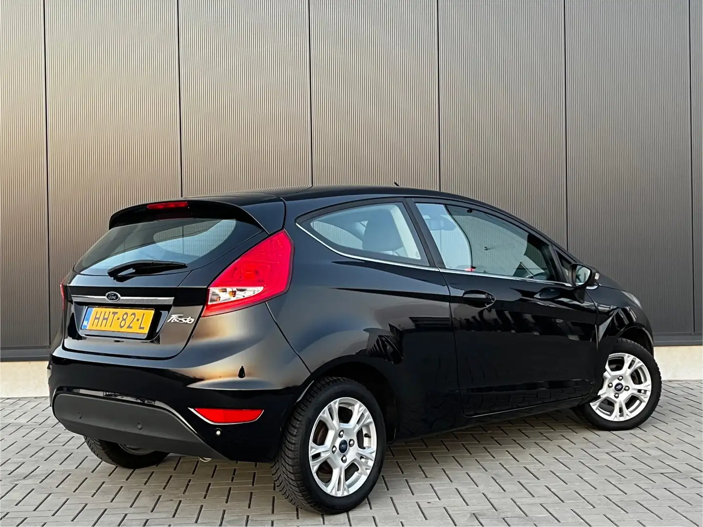 Ford Fiesta 1.25 Titanium 82PK 2010. STOELVERW./PDC/CLIMA Zwart - 2