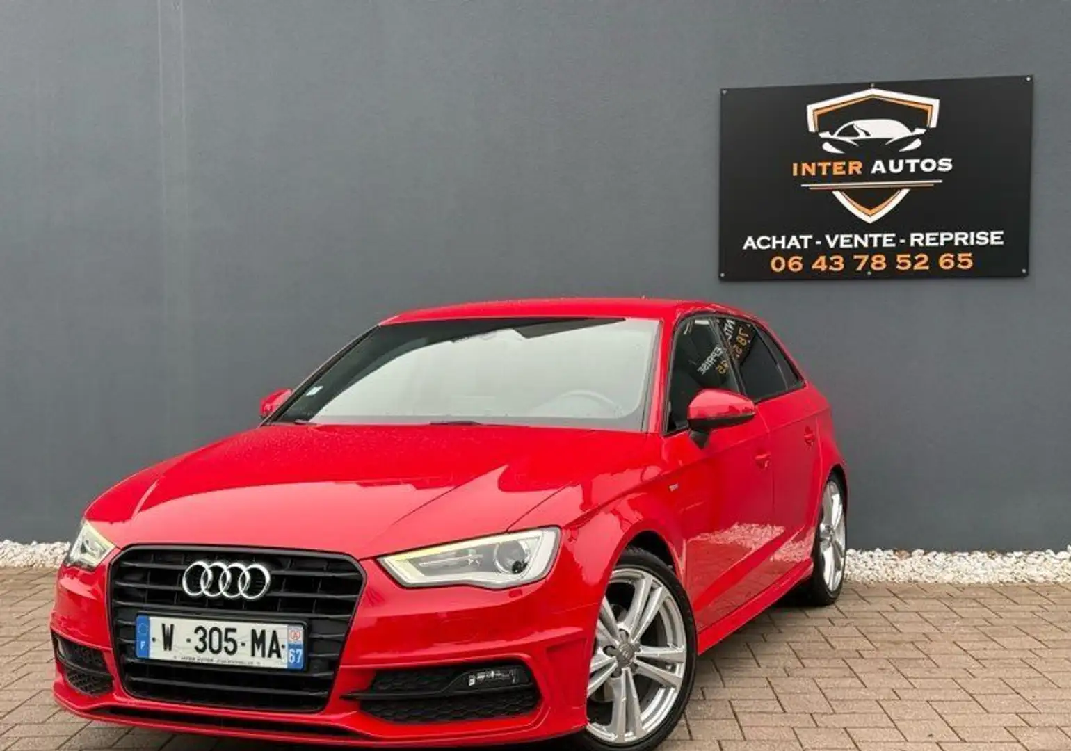 Audi A3 TFSI Sline 105ch Rouge - 2