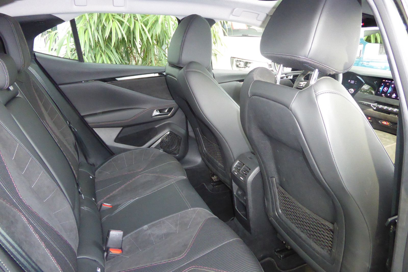 DS Automobiles DS 4 Performance Line Automatik Schiebedach — photo 15