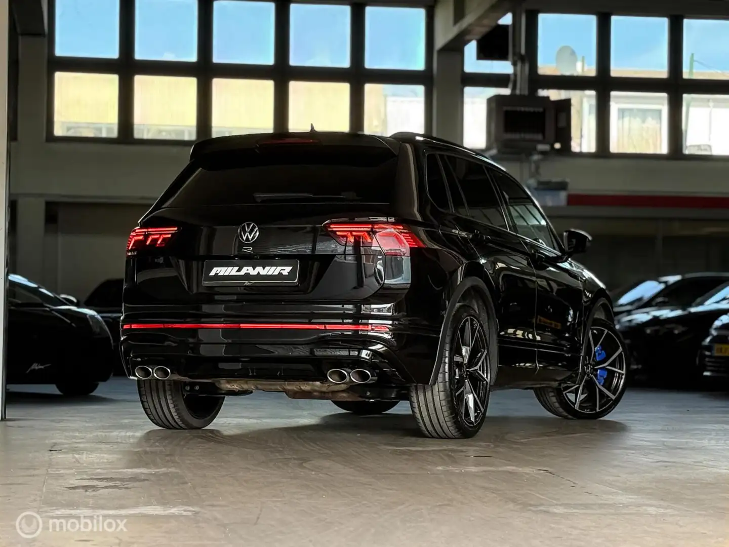 Volkswagen Tiguan 2.0 TSI R 75 Edition 4Motion |Pano|360|ACC Schwarz - 2