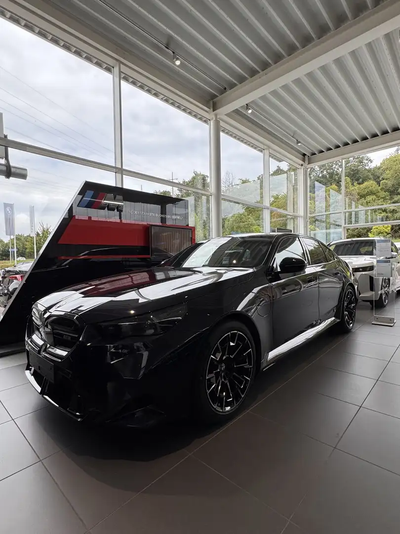 BMW M5 Limousine M Drivers P. / Hybrid Violett - 1