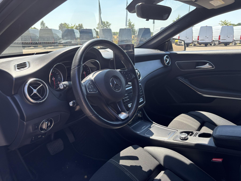 Mercedes-Benz CLA 180 CLA Urban — photo 13