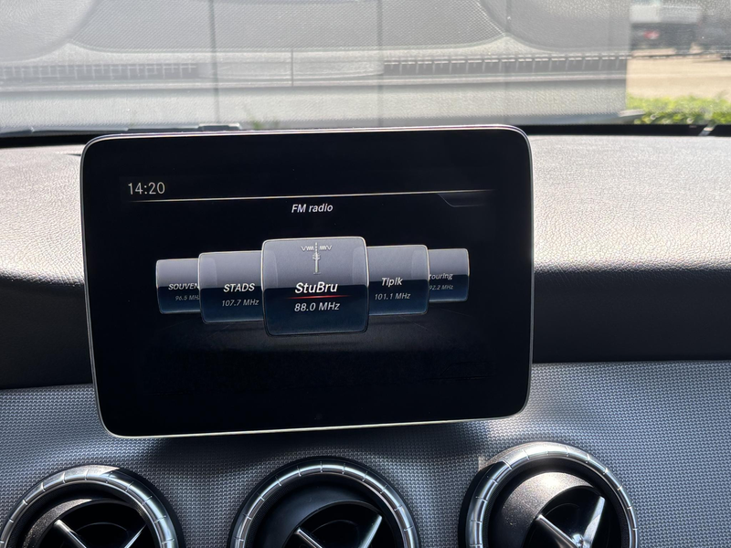 Mercedes-Benz CLA 180 CLA Urban — photo 4