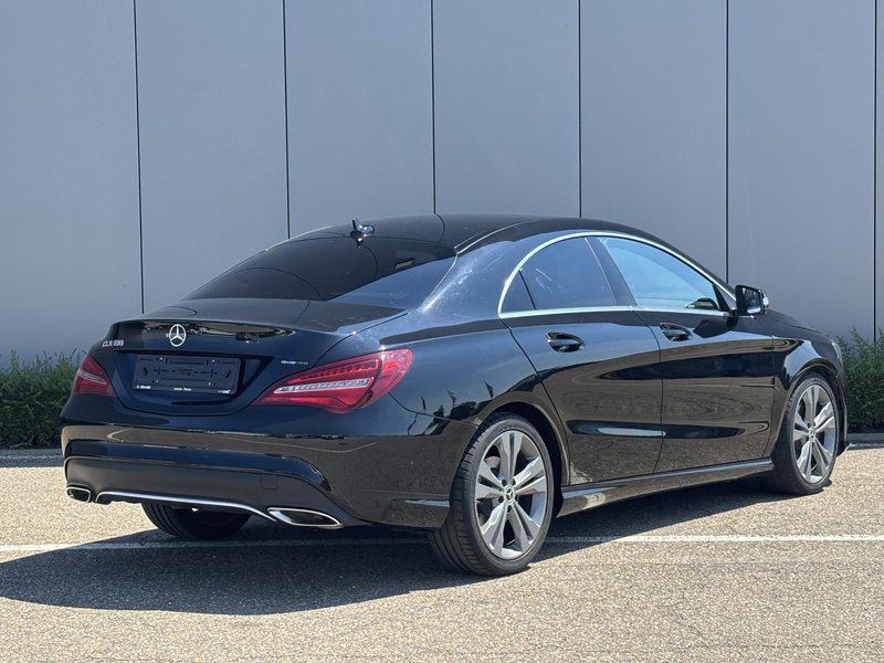 Mercedes-Benz CLA 180 CLA Urban — photo 3