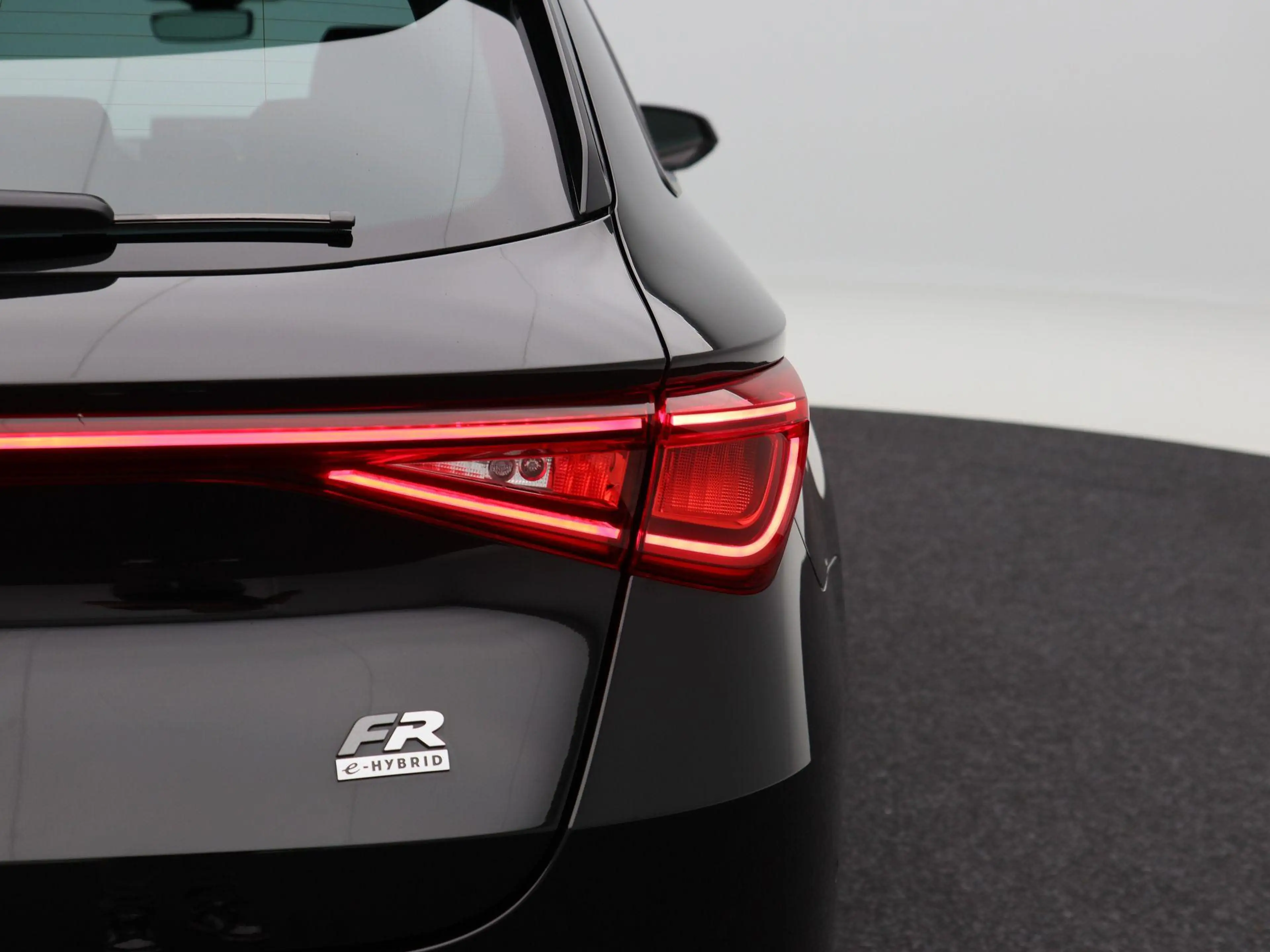 SEAT Leon e-Hybrid Sportstourer 1.5 TSi 204 Pk Automaat FR Business | — photo 15