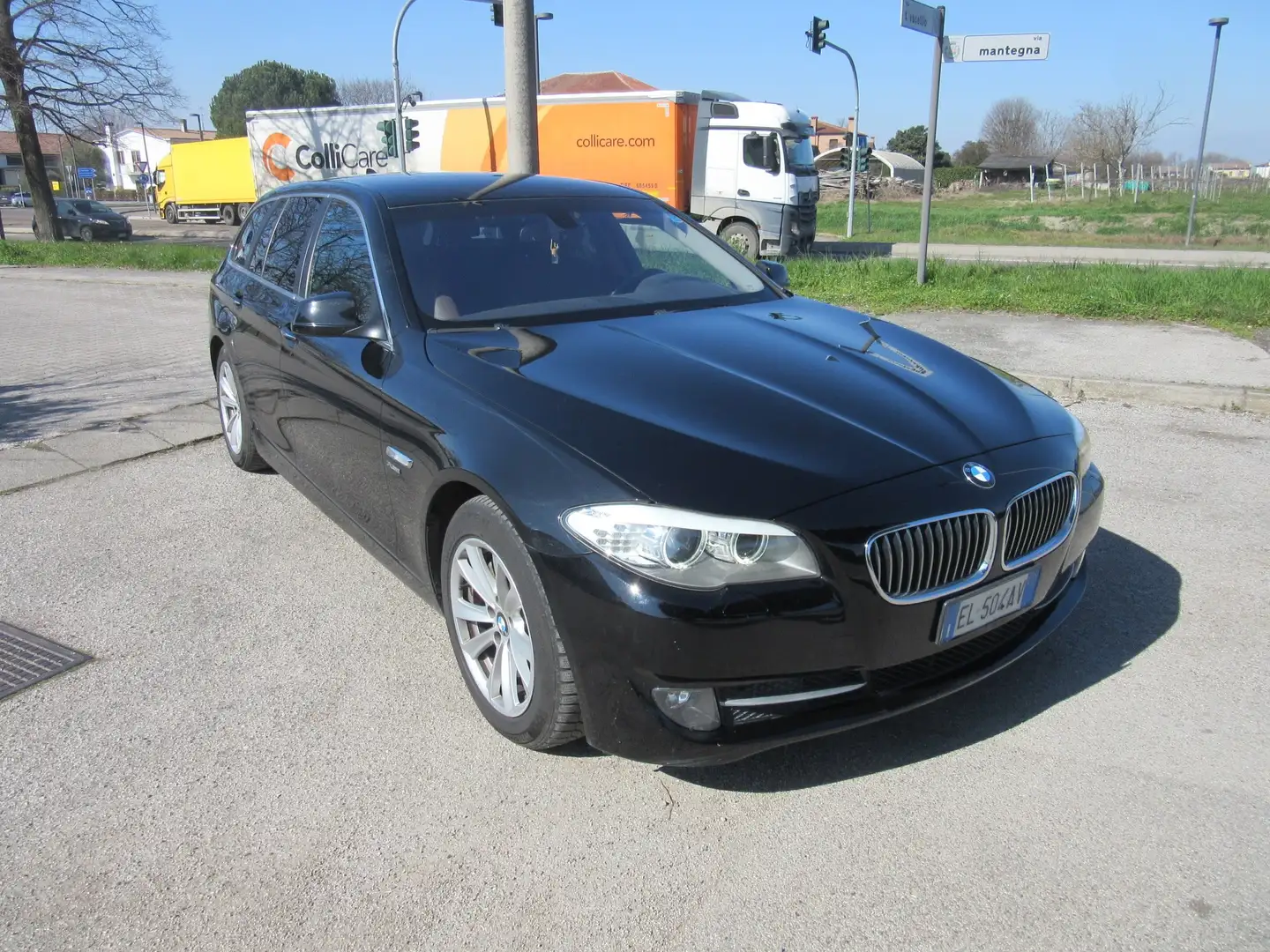 BMW 525 Serie 5 F11 Touring 525d Touring xdrive auto Nero - 1