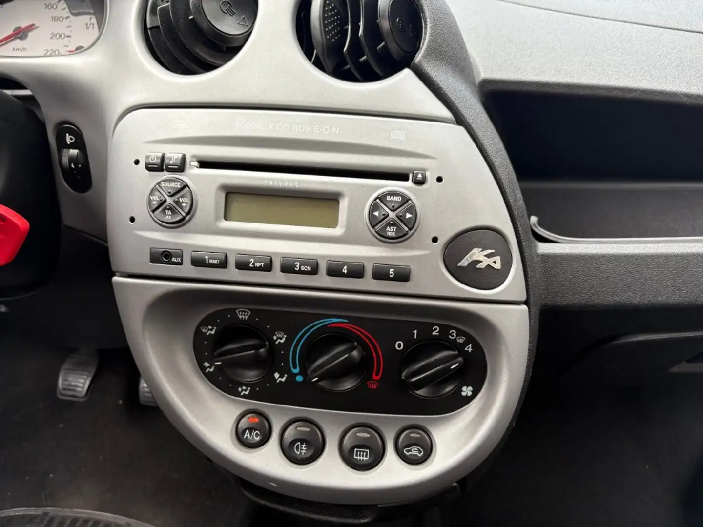 Ford Ka/Ka+ 1.3 COOL Airco Radio Elec Ramen Aux Gris - 2