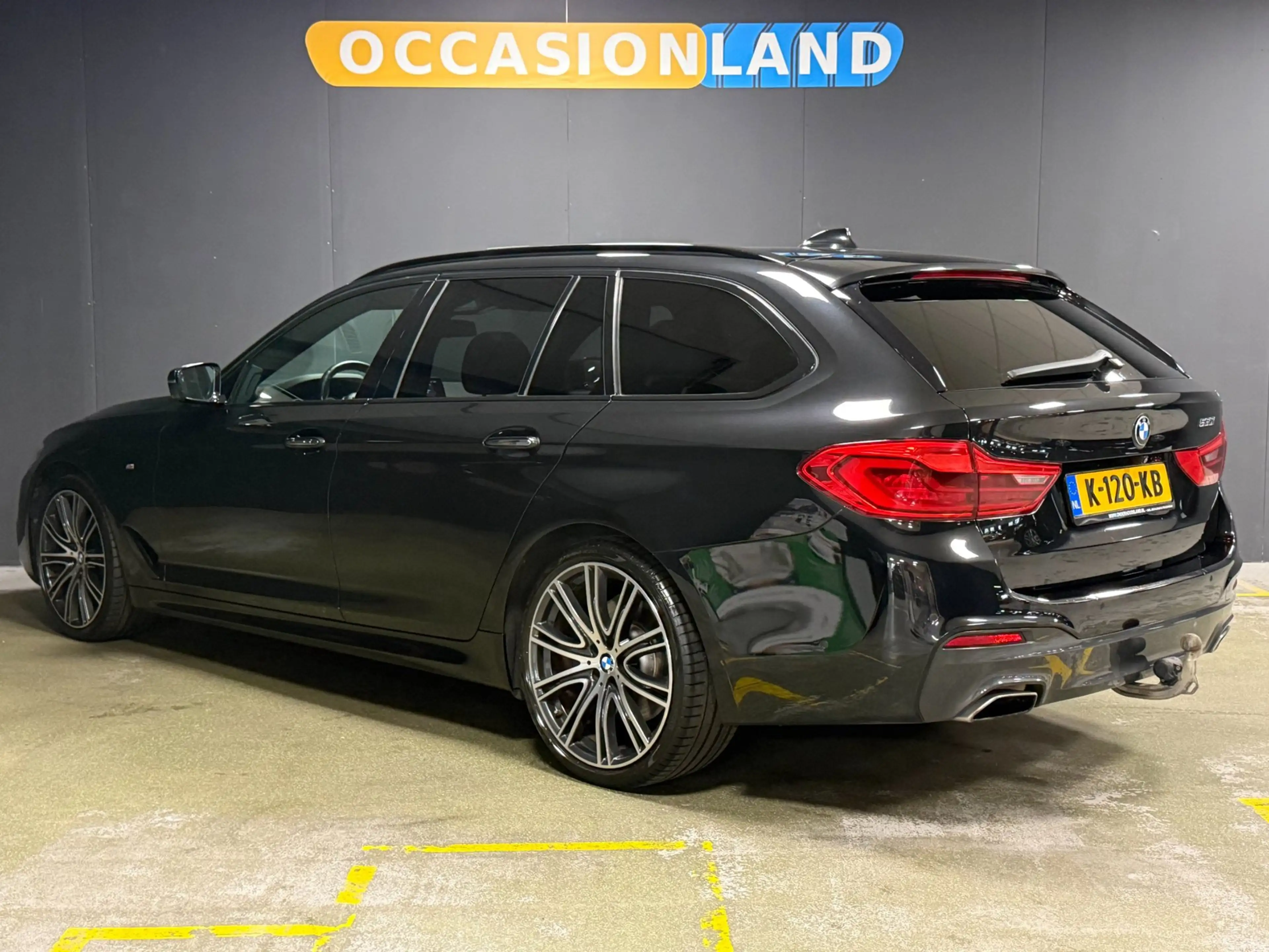 BMW 530 5-serie Touring 530i High Executive M-SPORT|PANO|H — photo 3