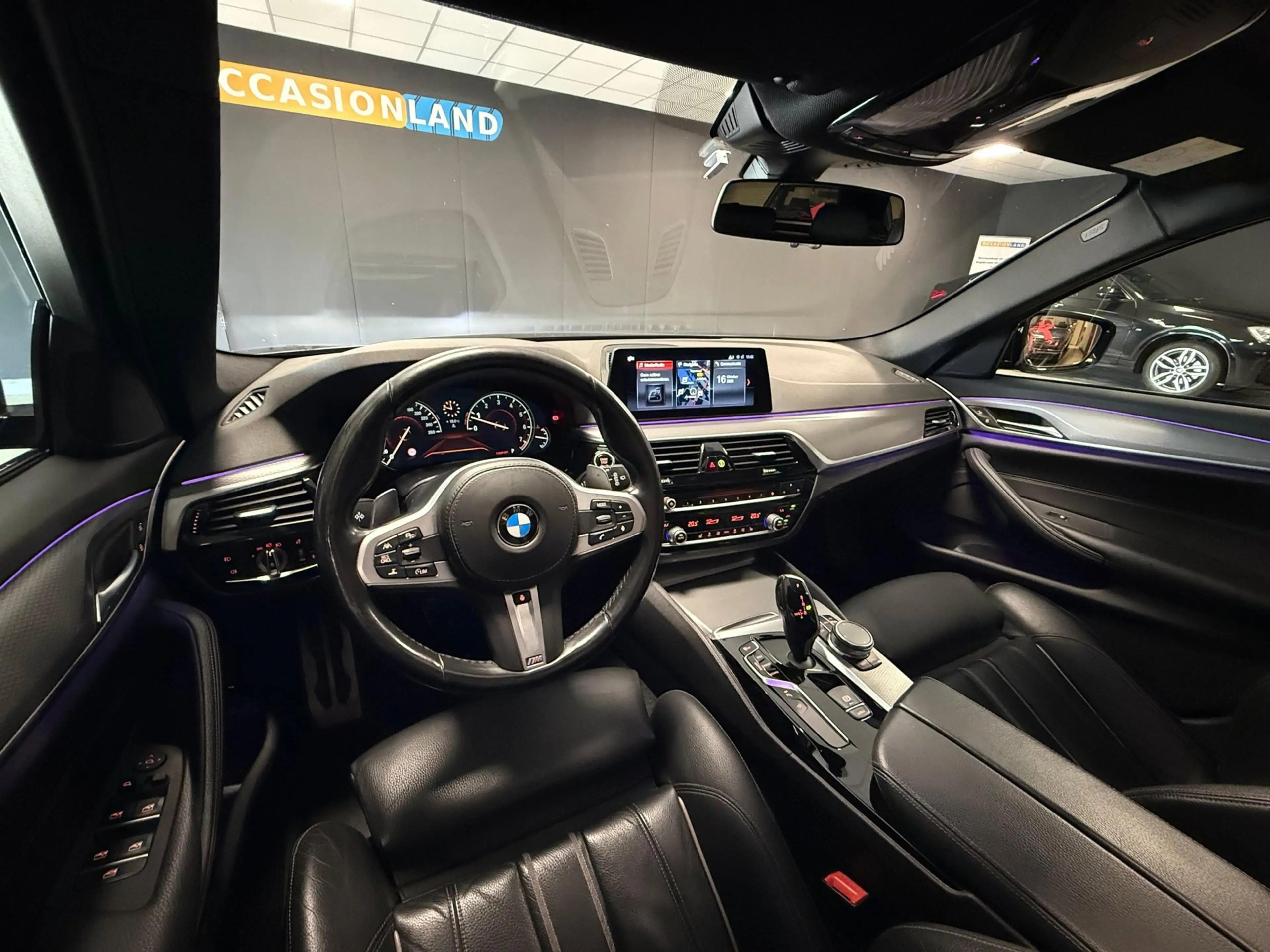 BMW 530 5-serie Touring 530i High Executive M-SPORT|PANO|H — photo 13