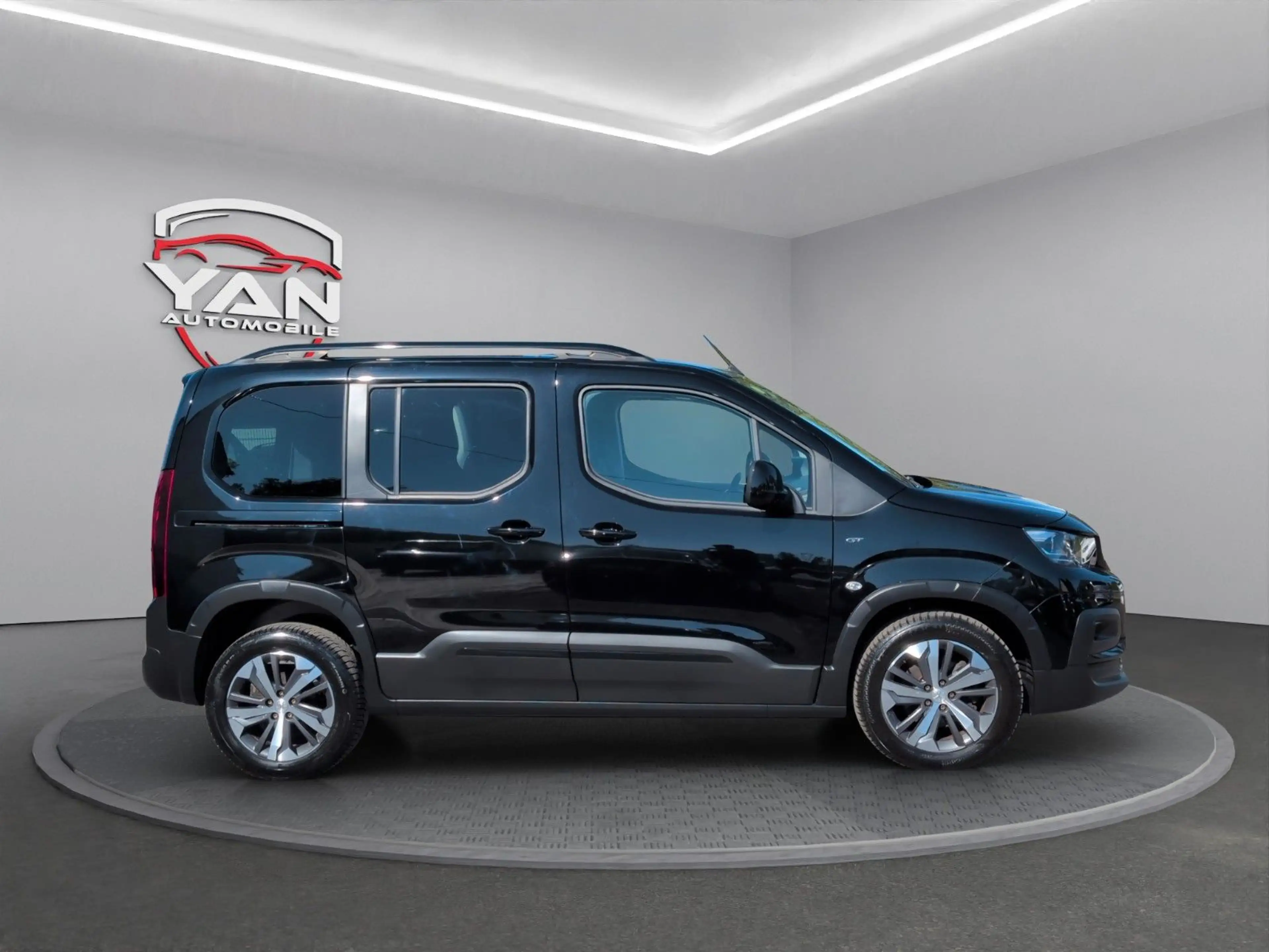 Peugeot Rifter 1.5 HDI GT-Line L1*Kamera*AHK*Sitzheiz* — photo 5