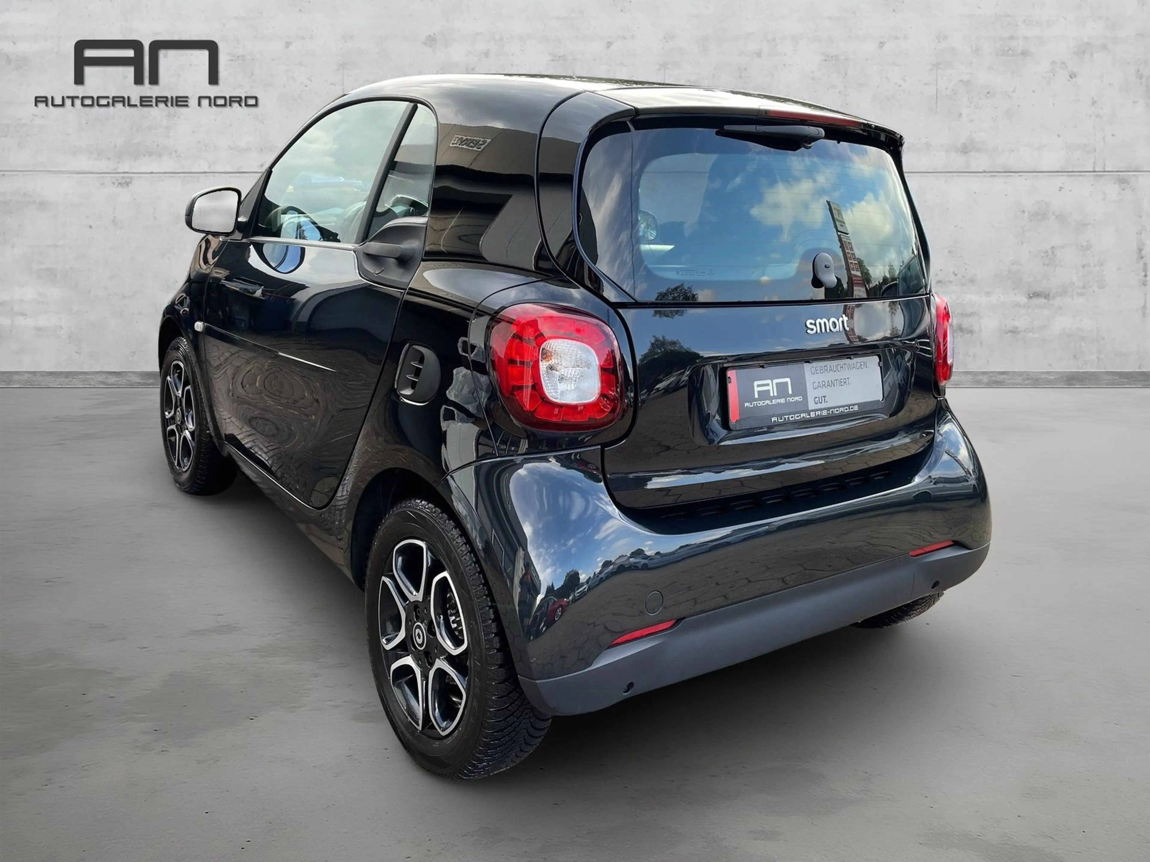 smart forTwo coupe Aut. Panorama+Navi+SHZ+MFL — photo 7