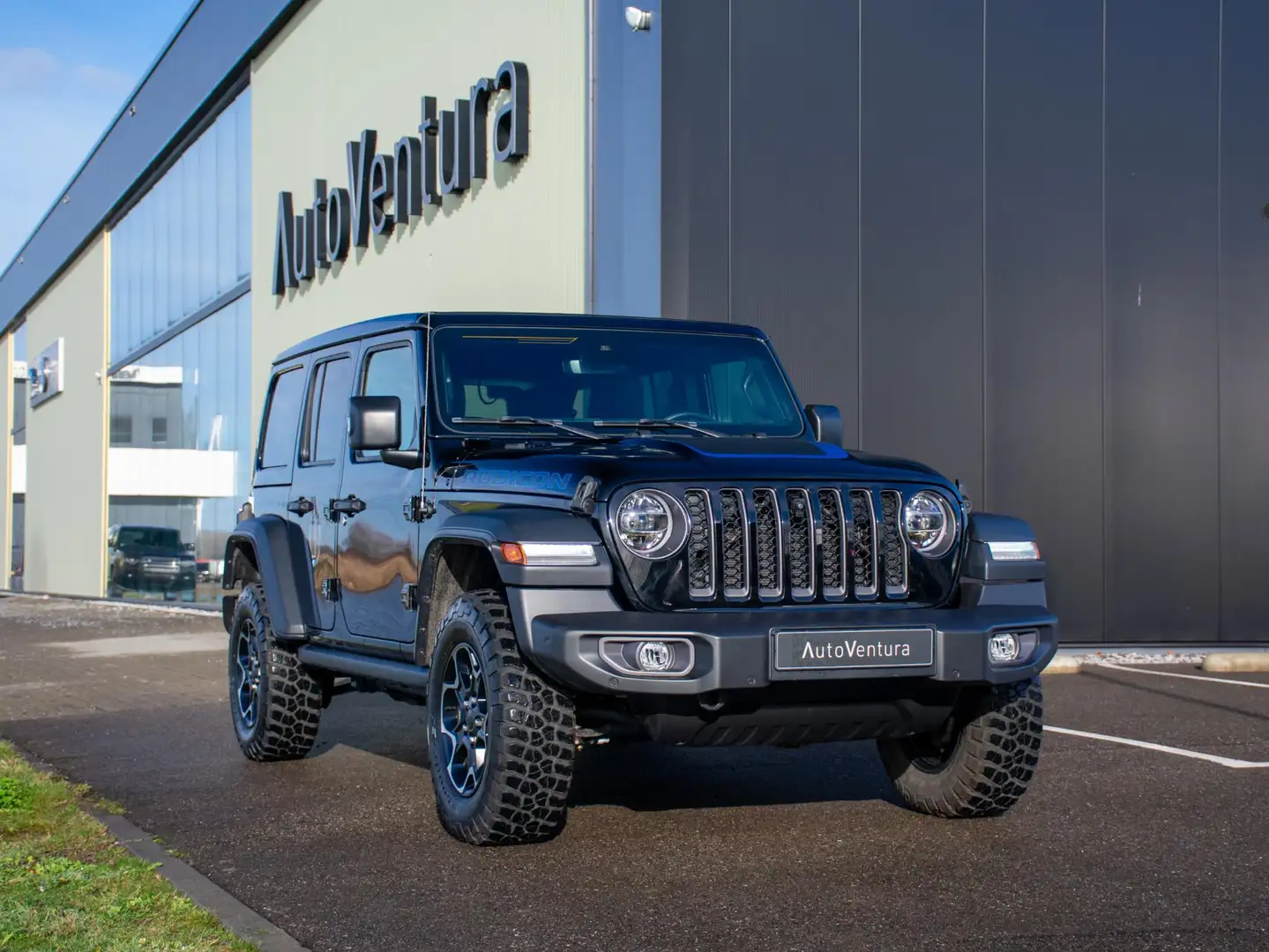 Jeep Wrangler Unlimited 4xe 380 Rubicon l Sky One-Touch Softtop Schwarz - 2