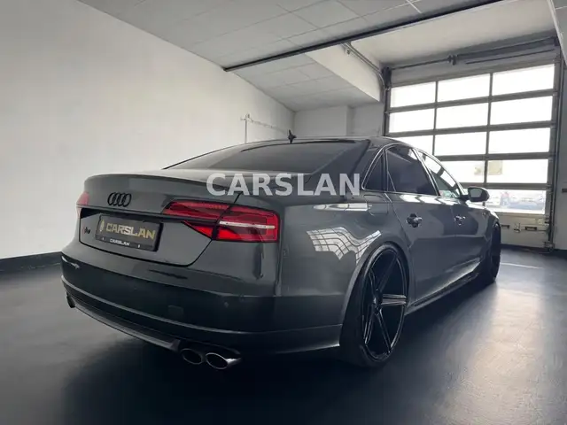 Audi S8 view 15