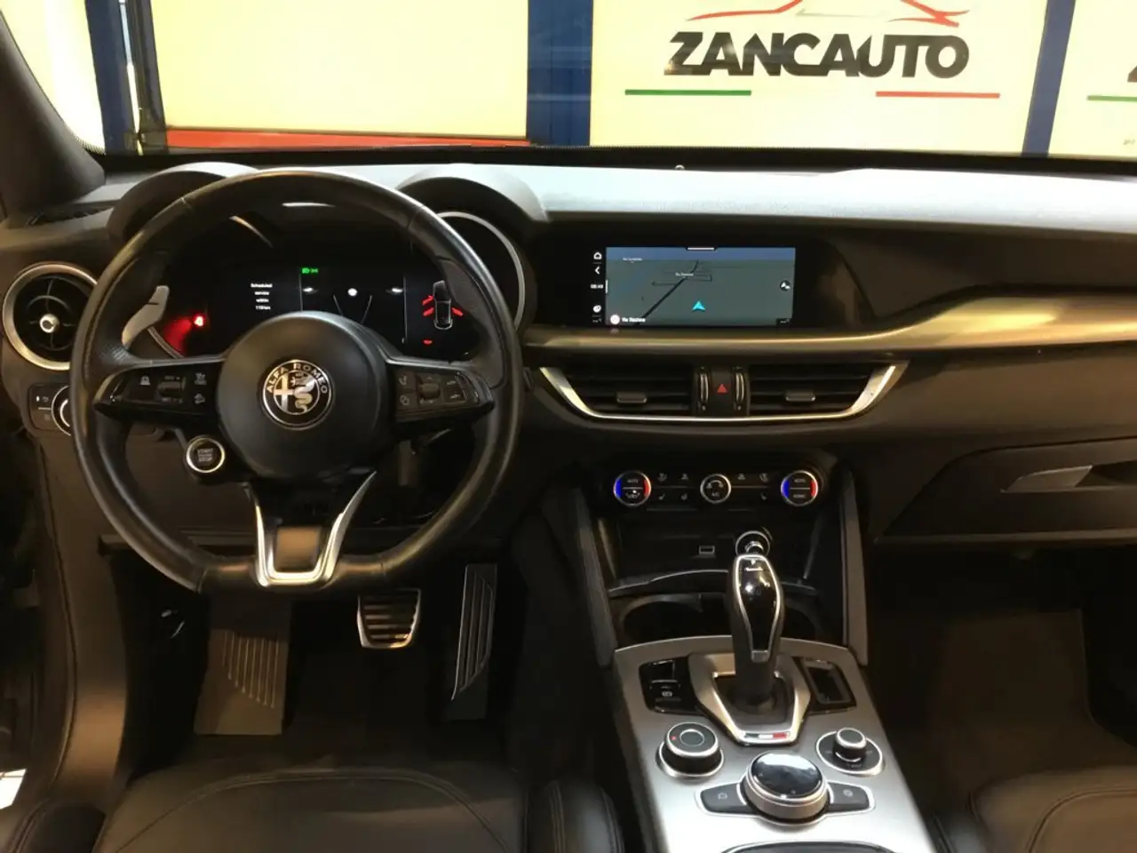 Alfa Romeo Stelvio 2025 — фото 11