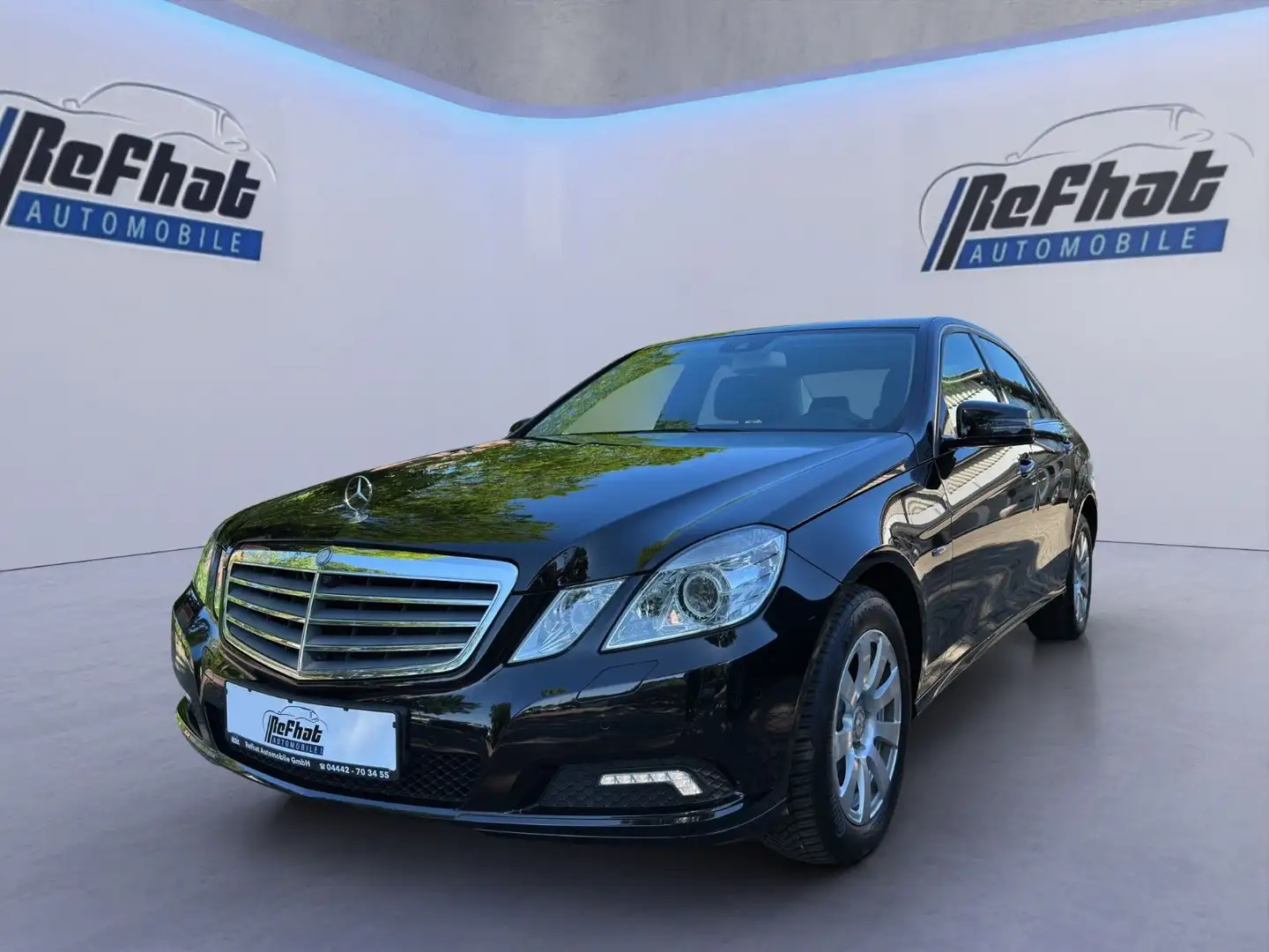 Mercedes-Benz E 200 E -Klasse Lim. CGI BlueEfficiency 1-Hand Schwarz - 2