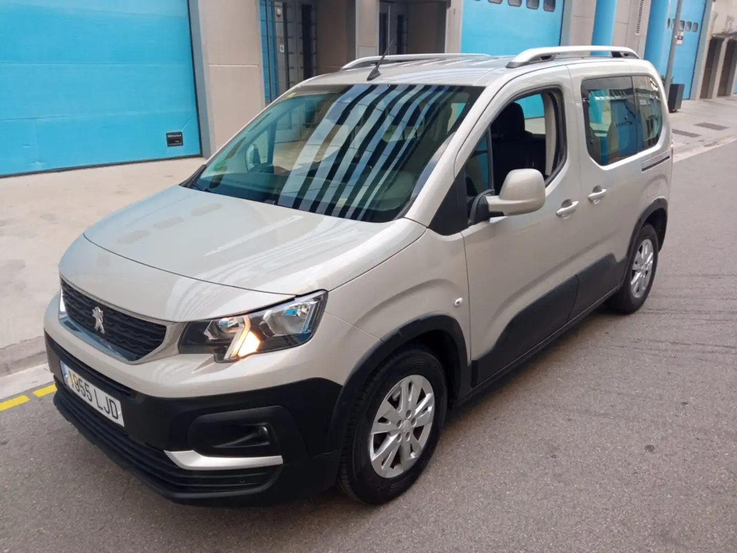 Peugeot Rifter 1.2 PureTech S&S Standard Allure 110 Beige - 1