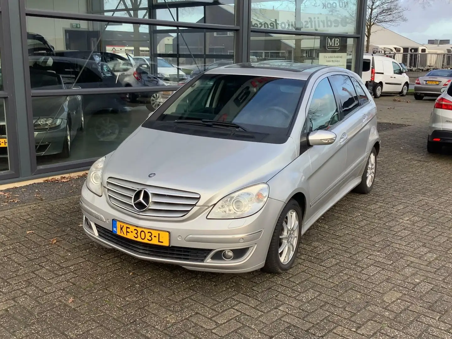 Mercedes-Benz B 200 automaat, airco, Gris - 2