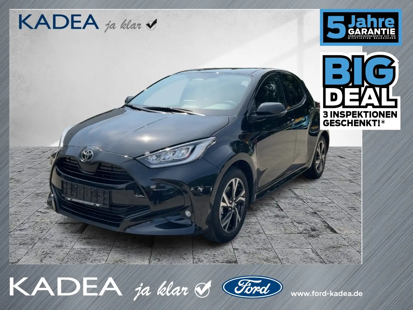 Toyota Yaris 1.5 Teamplayer Zwart - 1