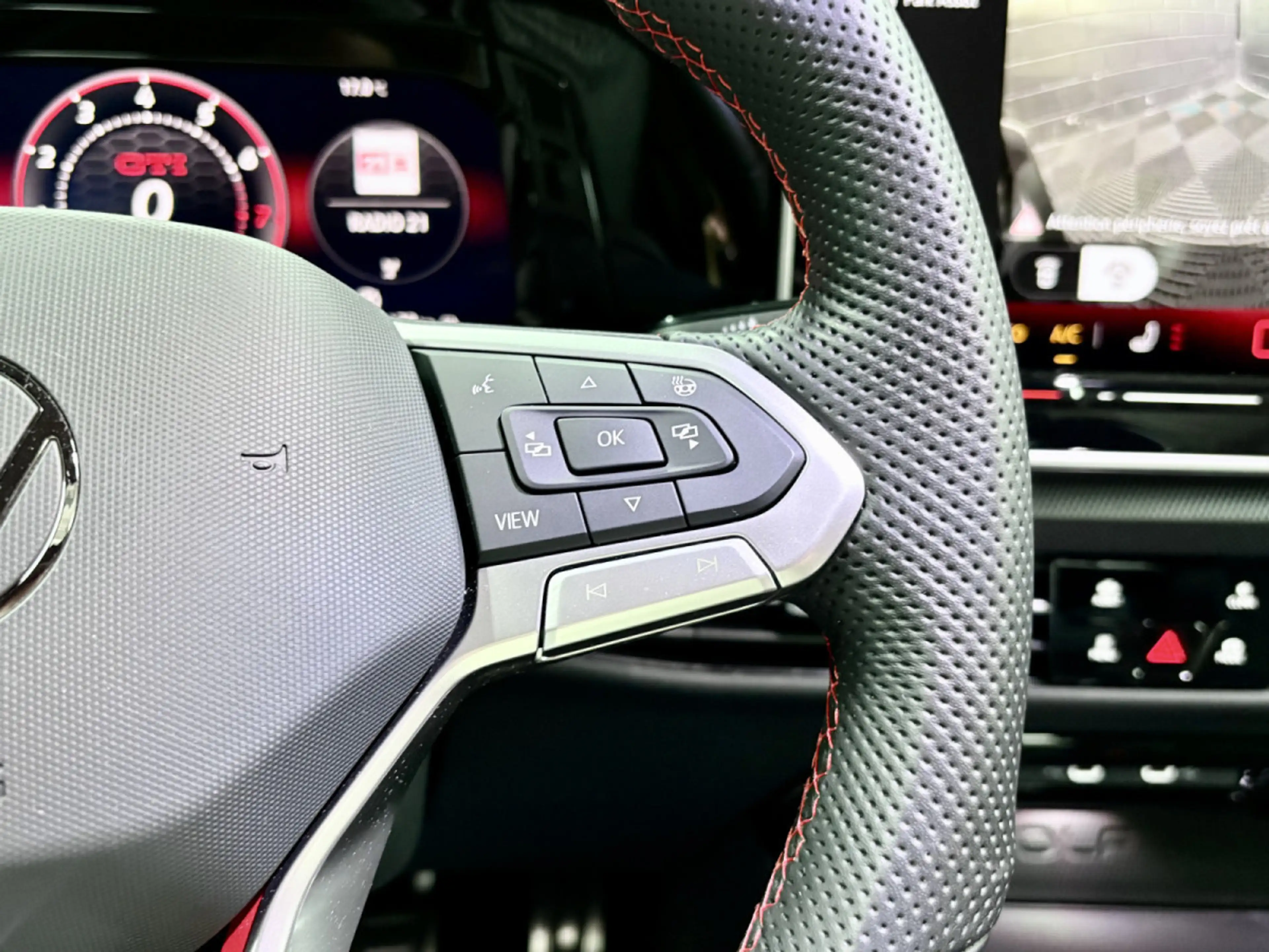 Volkswagen Golf GTI VIII PHASE 2 Clubsport Performance 2.0 TSI 300 CV — photo 9