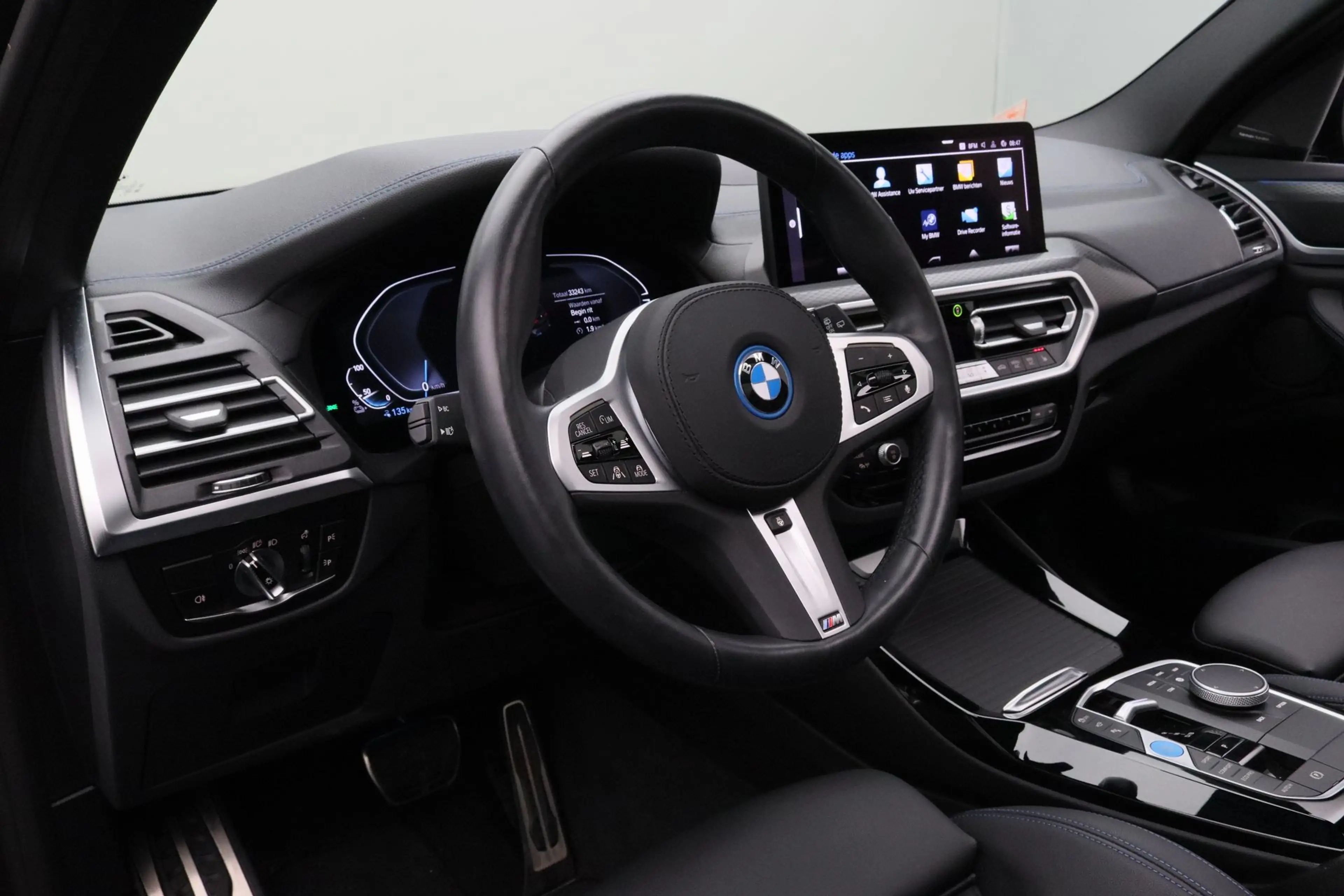 BMW iX3 High Executive Edition 80 kWh — photo 11