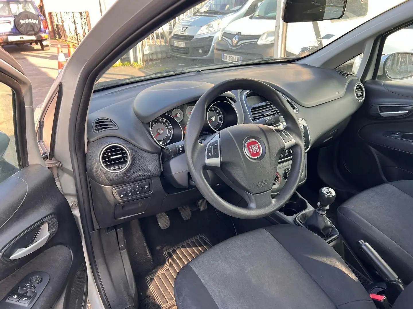 Fiat Punto 1.2 8V 69CH EASY 5P - 2