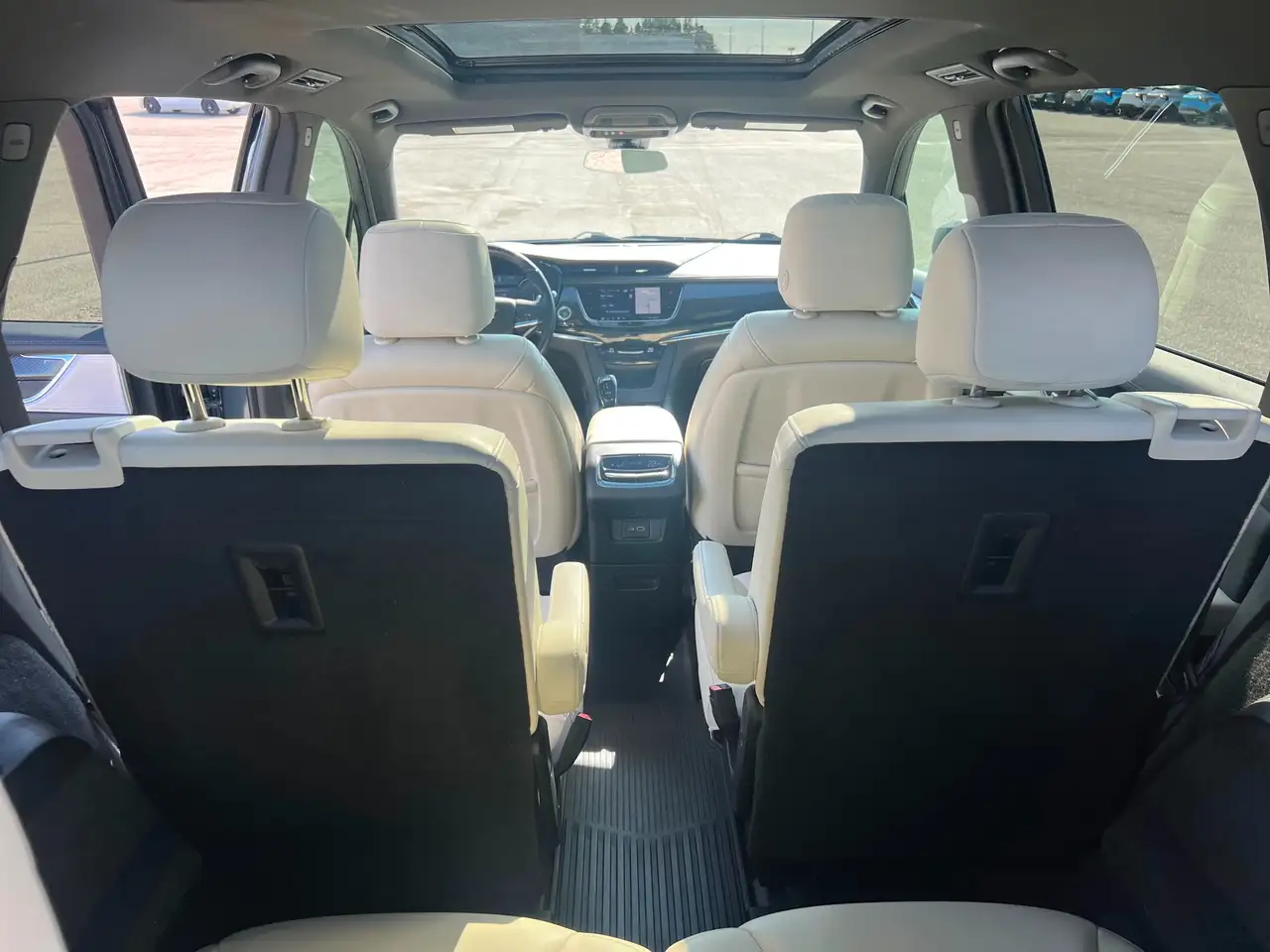 Cadillac XT6 снимка Cadillac XT6
