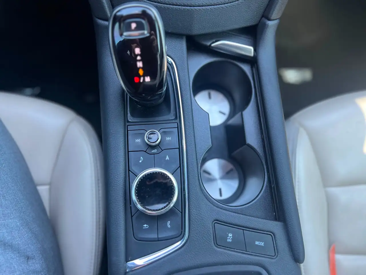 Cadillac XT6 снимка Cadillac XT6