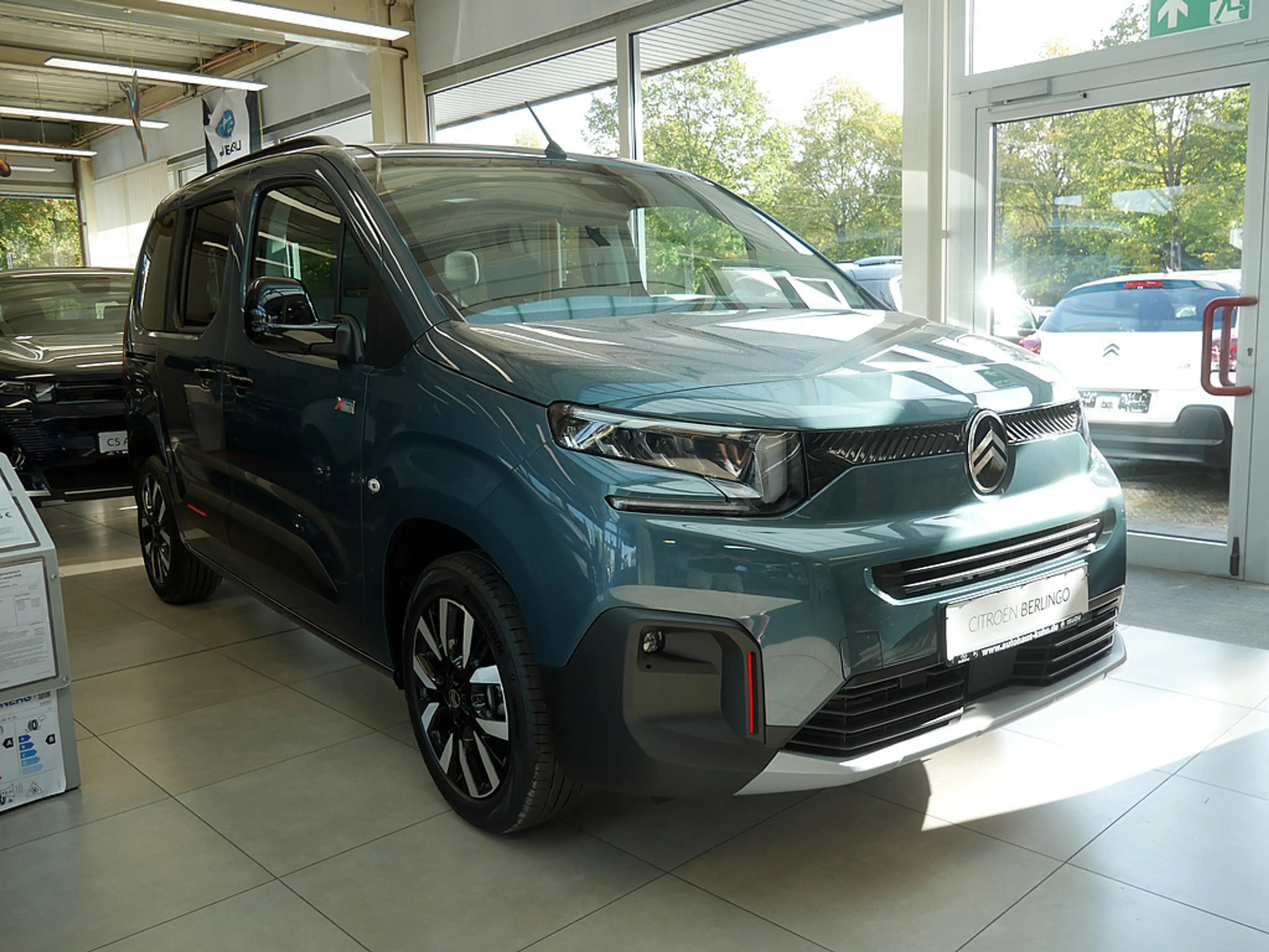 Citroen Berlingo M BlueHDi 130 Max SHZ NAVI LED PANO — photo 3