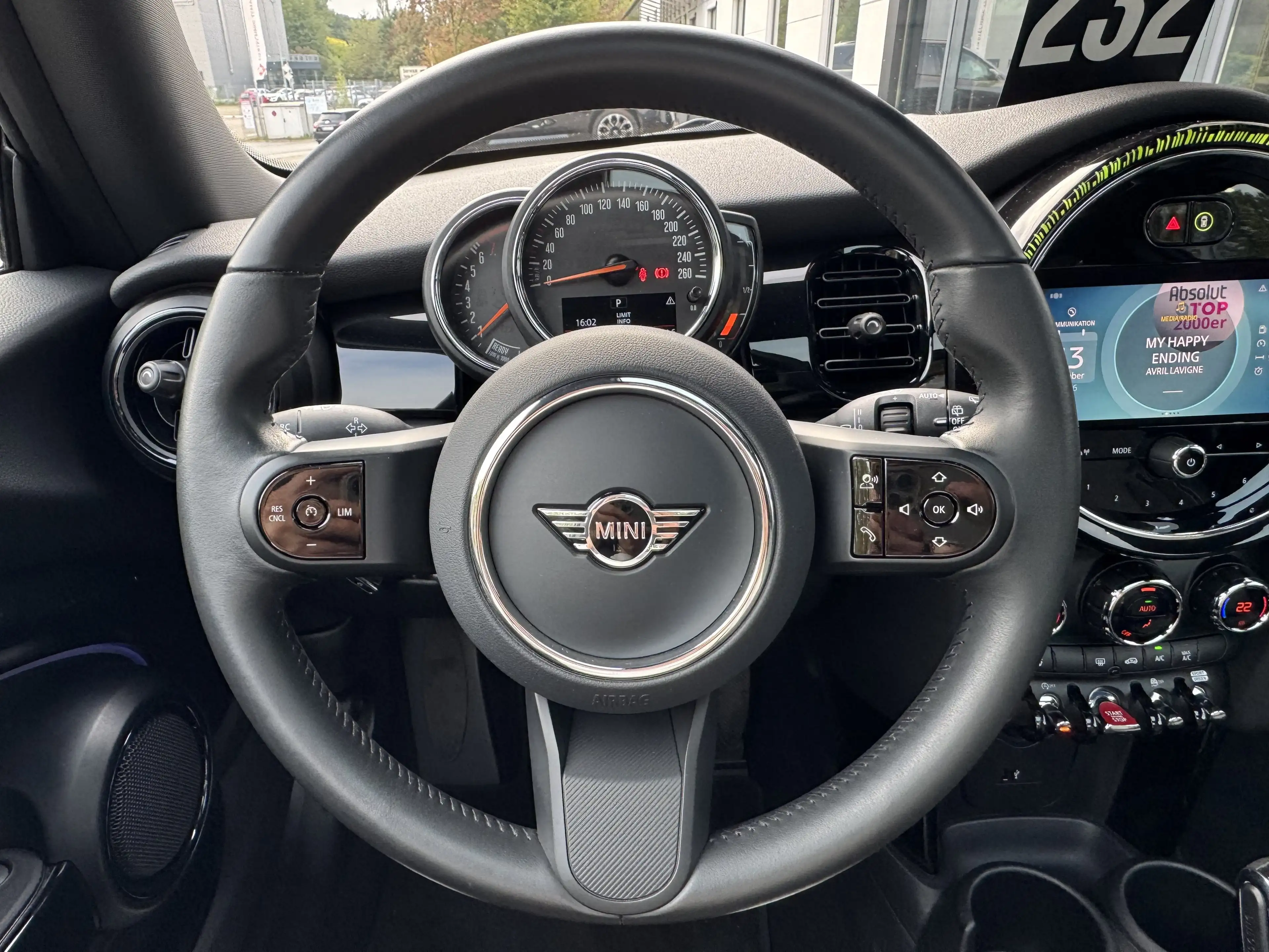 MINI Cooper Sportsitz PANO LED PDC Carplay DA Keyless — photo 8