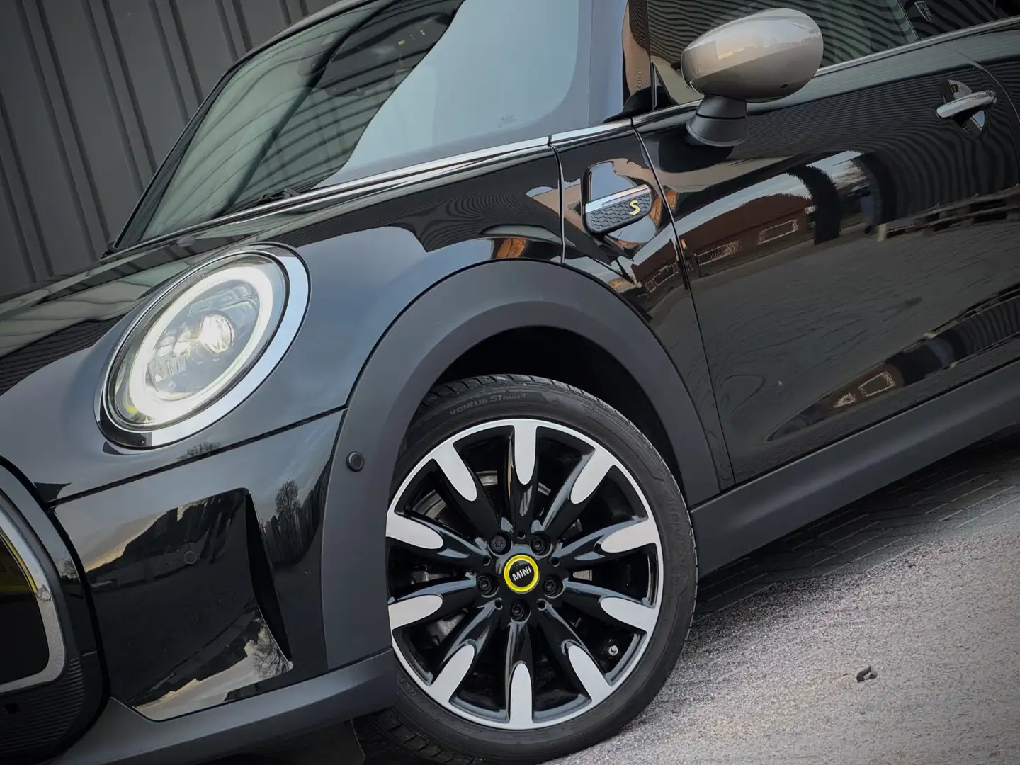 MINI Mini Electric Yours 33 kWh | Panoramadak | Harman Noir - 2