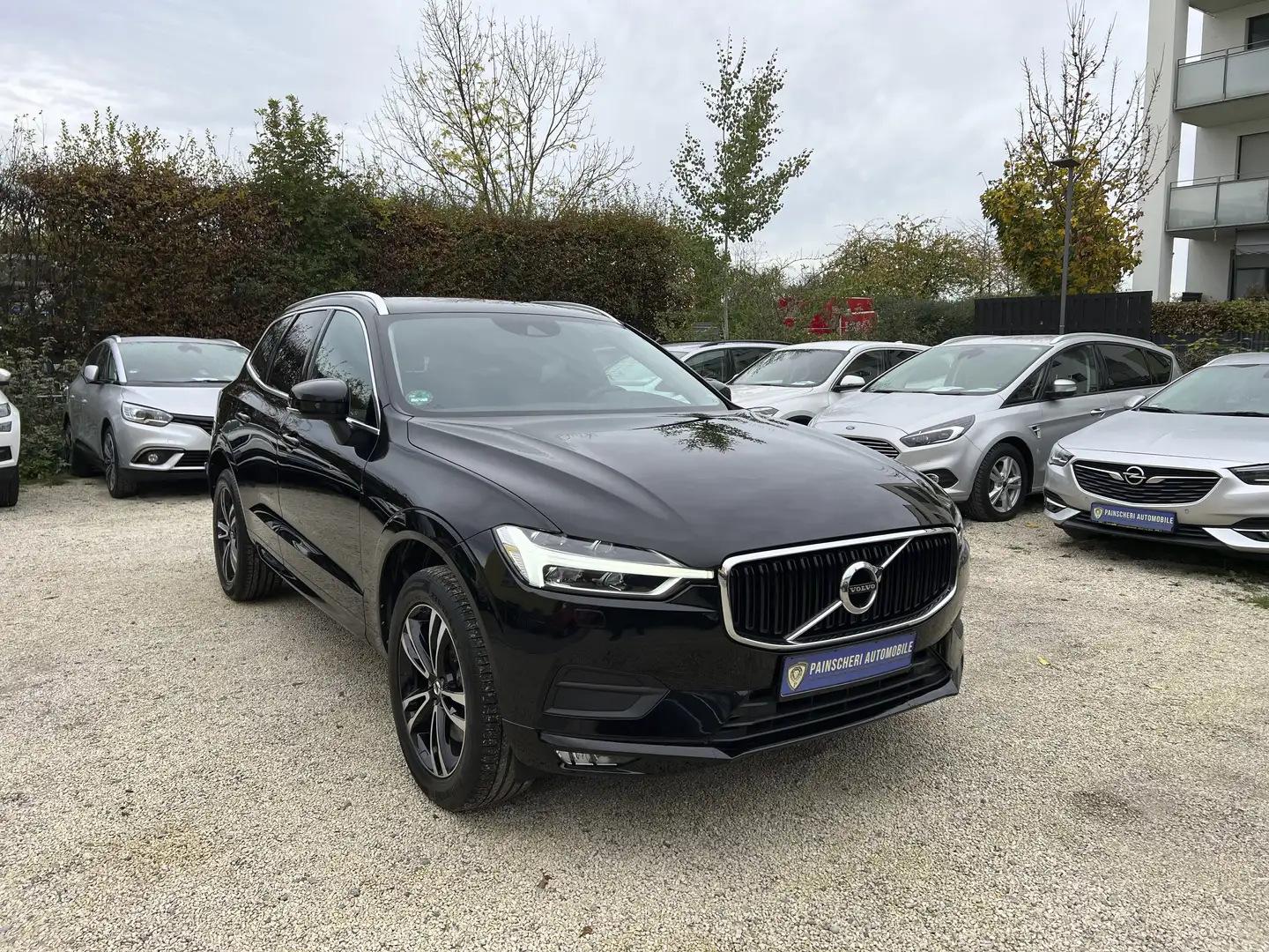 Volvo XC60 Momentum Pro PANORAMA-SD+LEDER+KAMERA+SPURASSIST Negro - 1