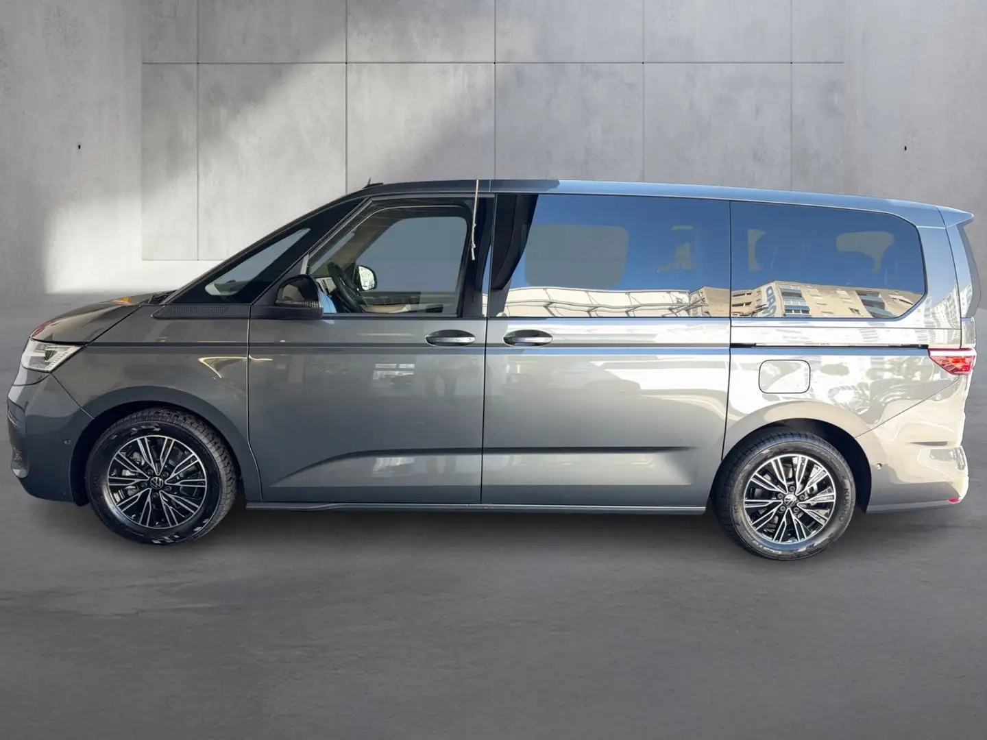 Volkswagen T7 Multivan VW T7 Multivan Business ÜH eHybrid 180 kW 4M Grau - 2