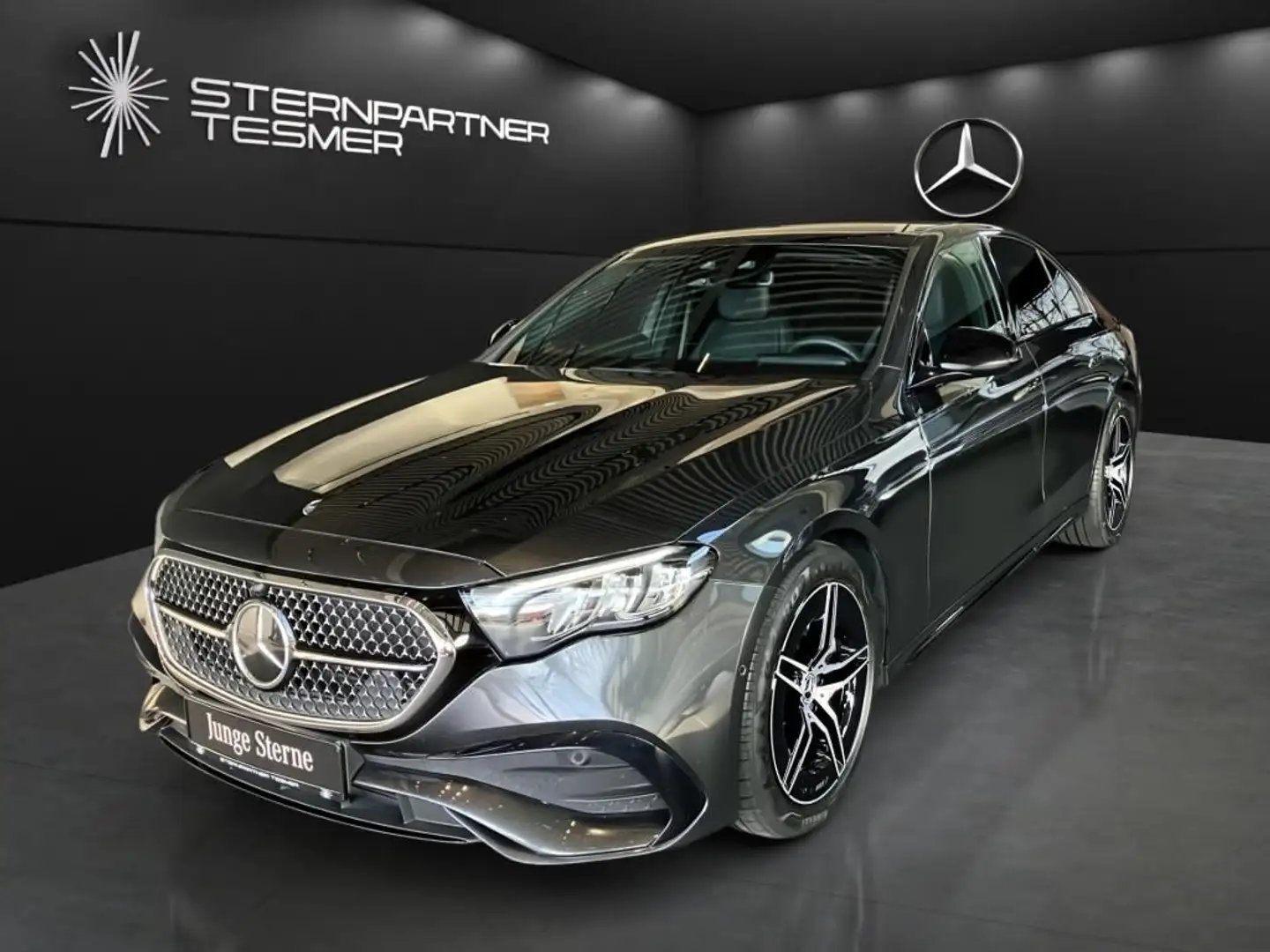 Mercedes-Benz E 220 d AMG+NIGHT+AHK+KAMERA+DISTRONIC Grau - 2