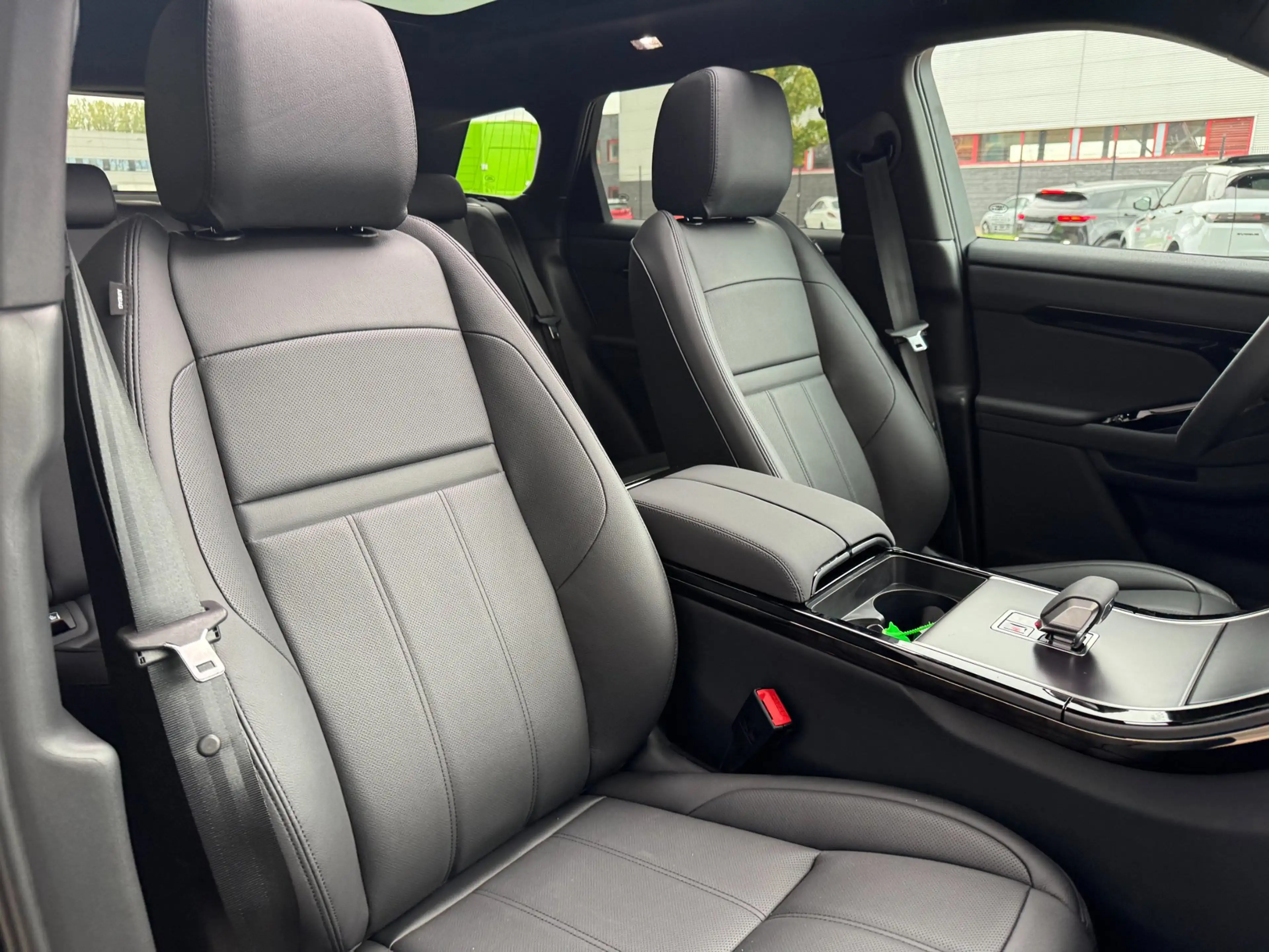 Land Rover Range Rover Evoque 1.5 P300e PHEV AWD SE Dynamic |Pano/schuifdak|Blac — photo 16