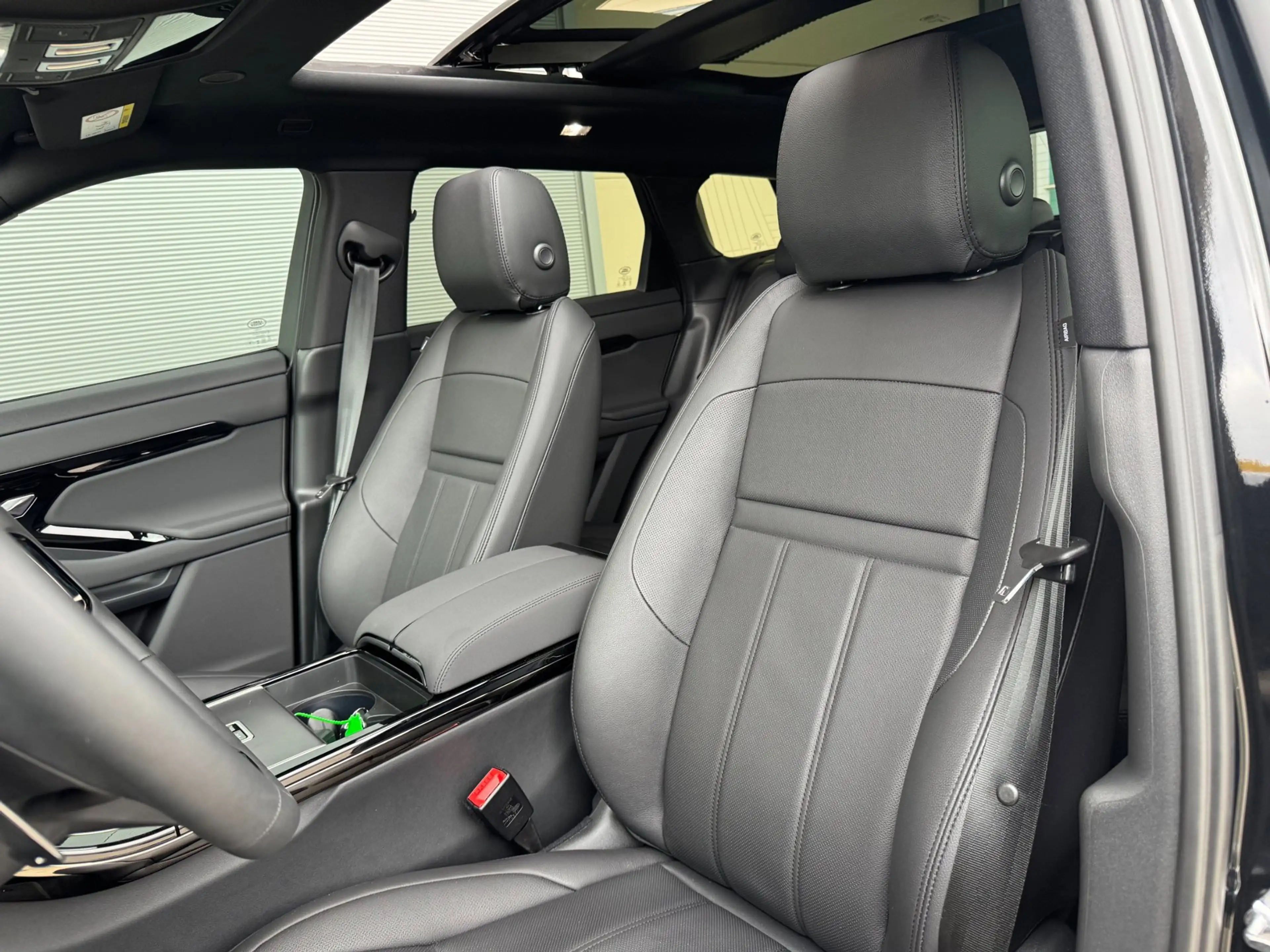 Land Rover Range Rover Evoque 1.5 P300e PHEV AWD SE Dynamic |Pano/schuifdak|Blac — photo 15