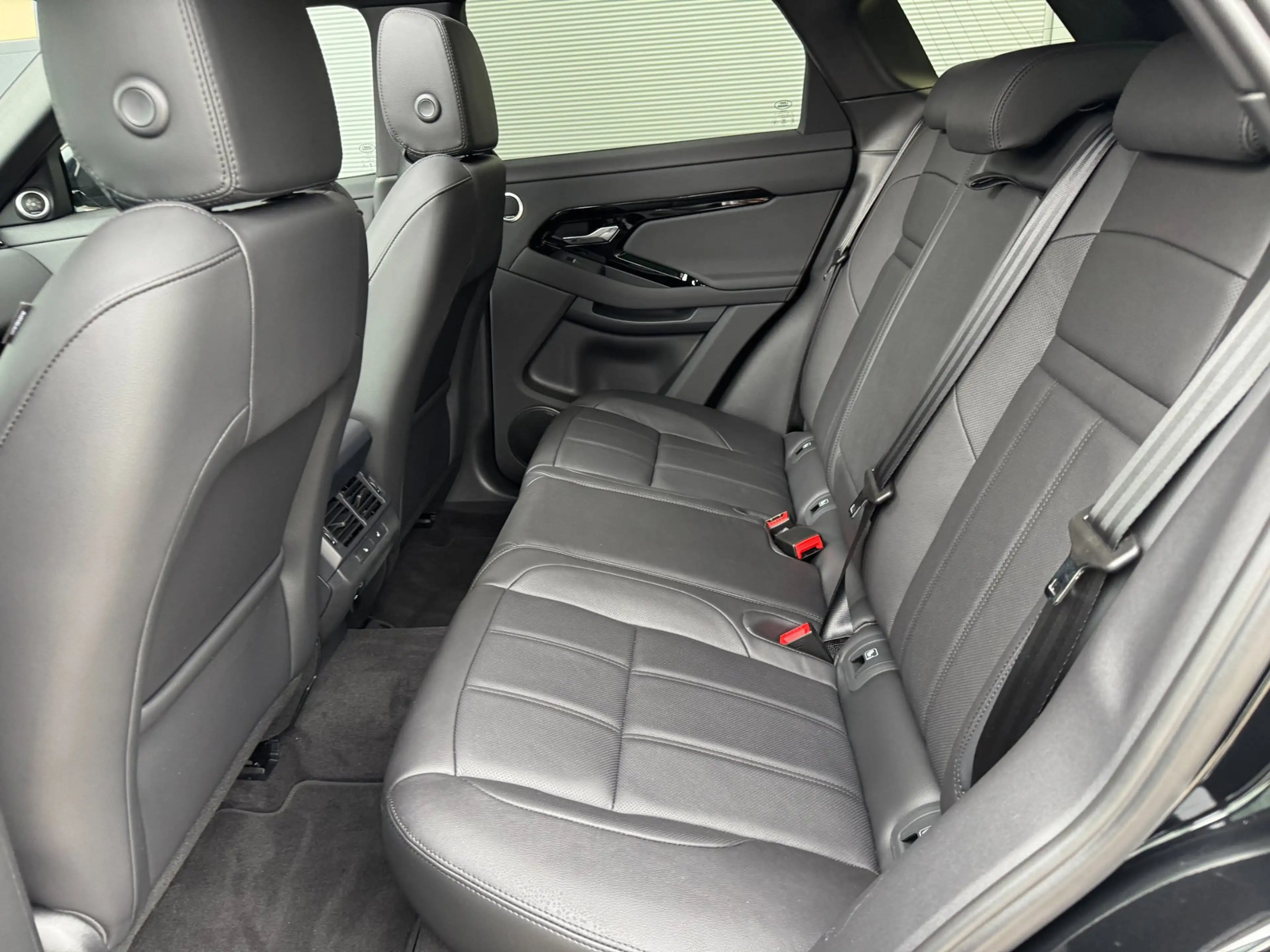 Land Rover Range Rover Evoque 1.5 P300e PHEV AWD SE Dynamic |Pano/schuifdak|Blac — photo 18