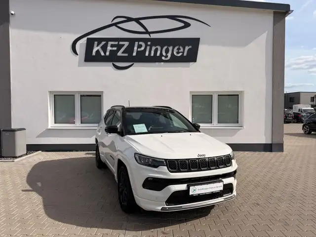 2021 Jeep Compass in White for sale
