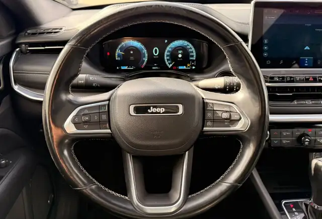 Jeep Compass view 12